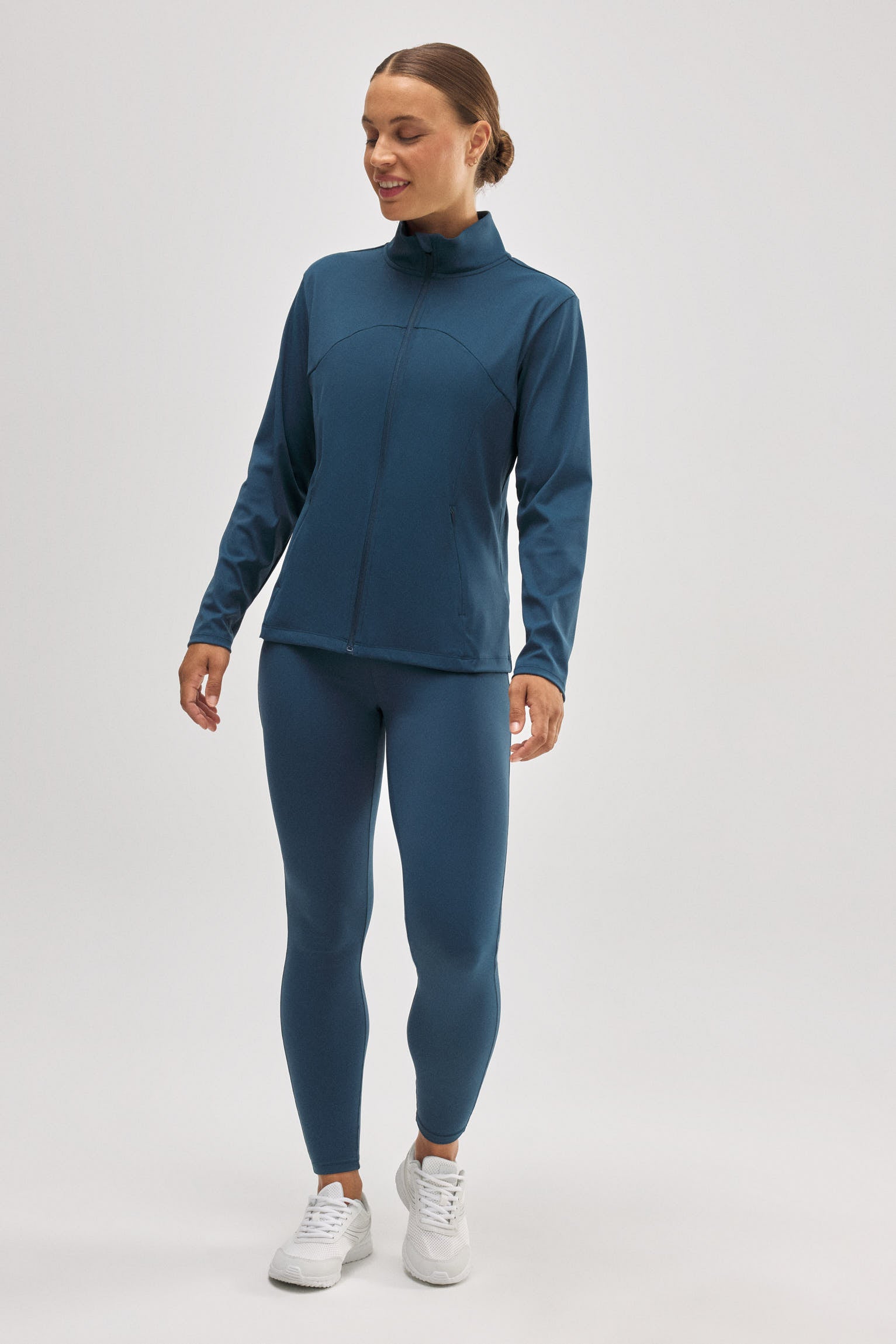 70929-4-chaqueta-deportiva-ajustada-transpirable-azul