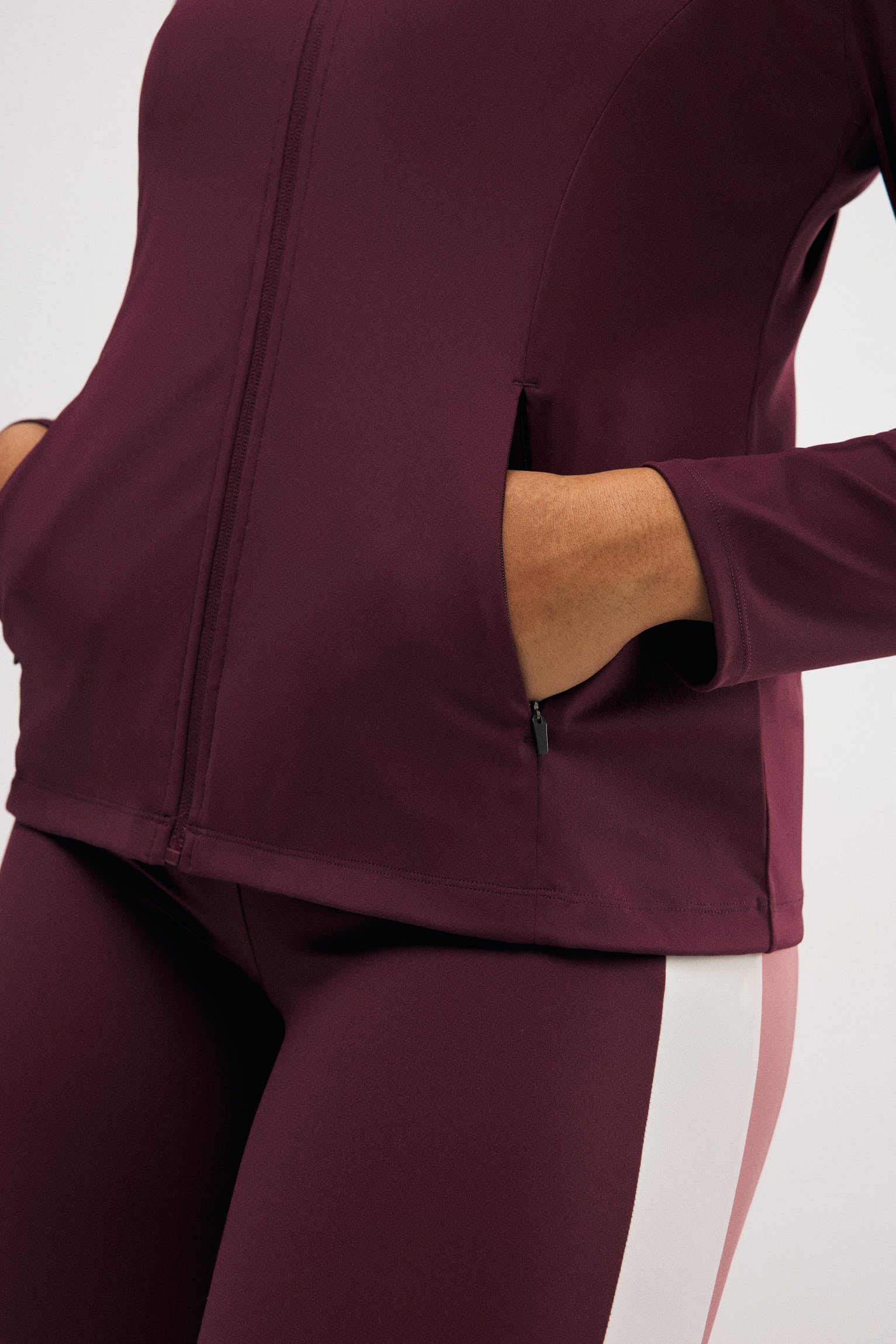 70929-5-chaqueta-deportiva-ajustada-transpirable-burdeos