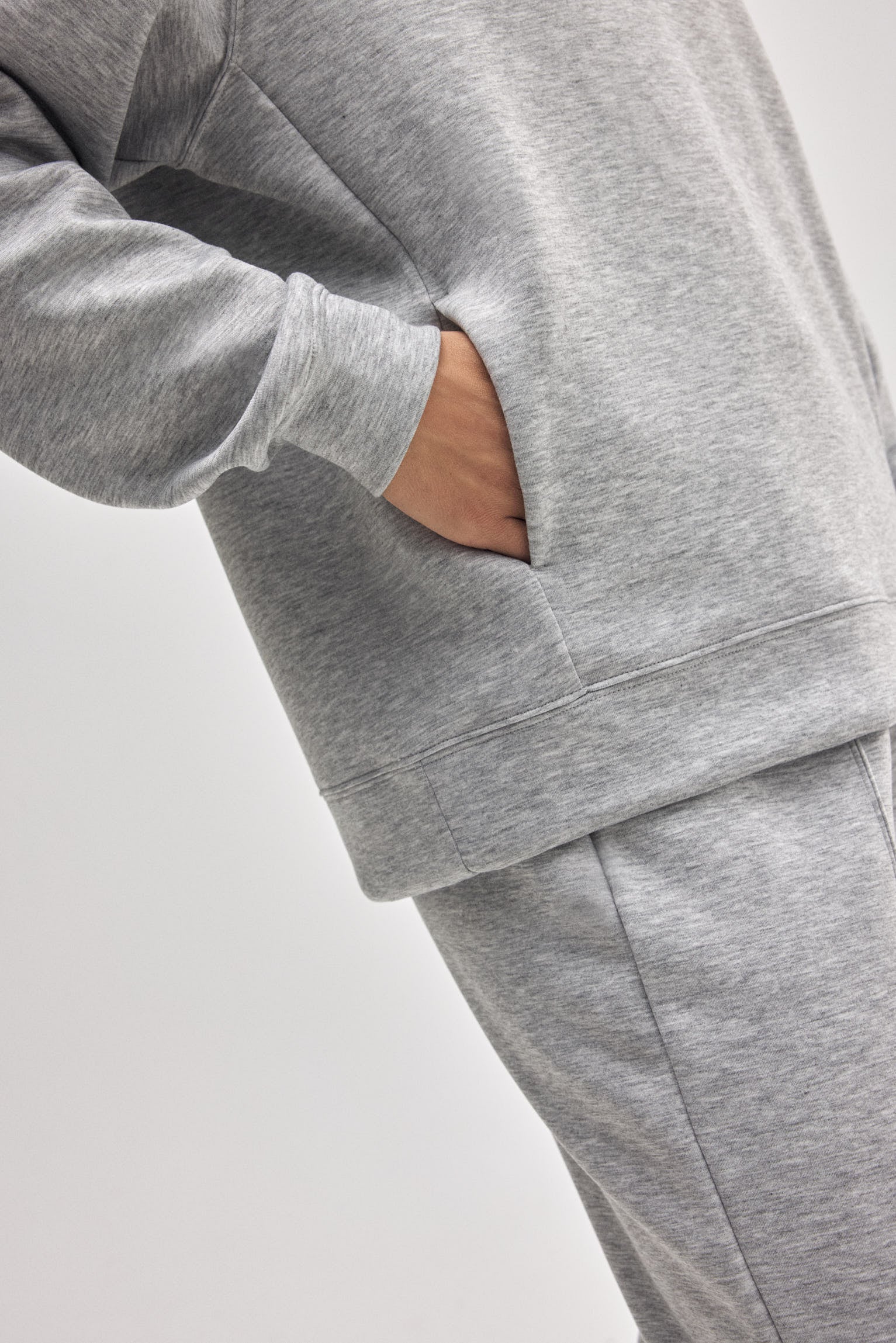 70938-5-sudadera-con-capucha-y-bolsillos-gris