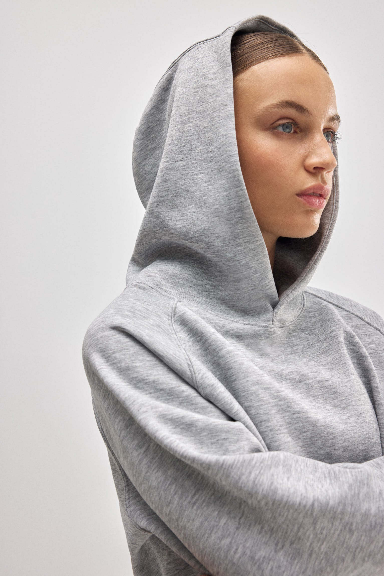70938-6-sudadera-con-capucha-y-bolsillos-gris