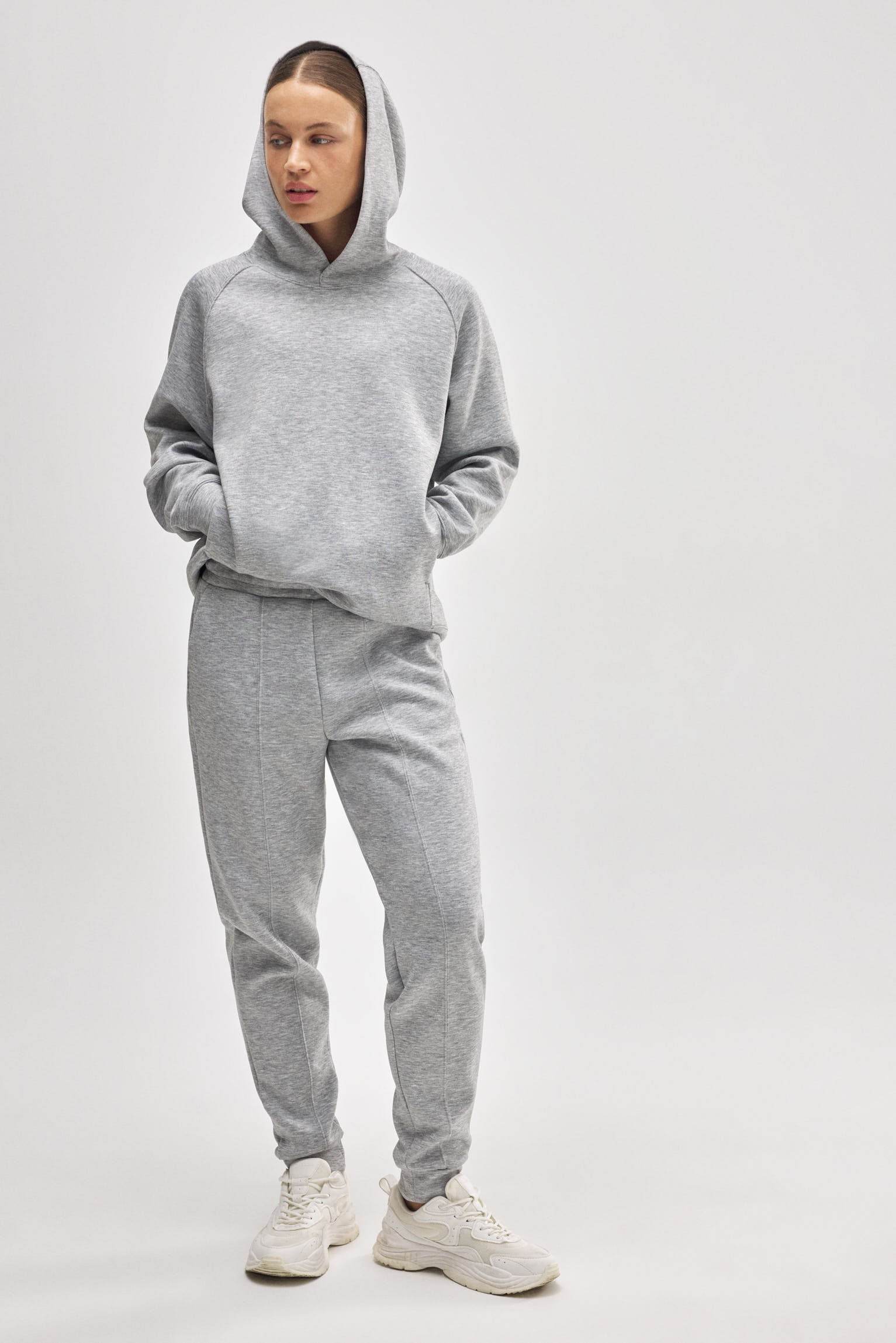 70938-7-sudadera-con-capucha-y-bolsillos-gris
