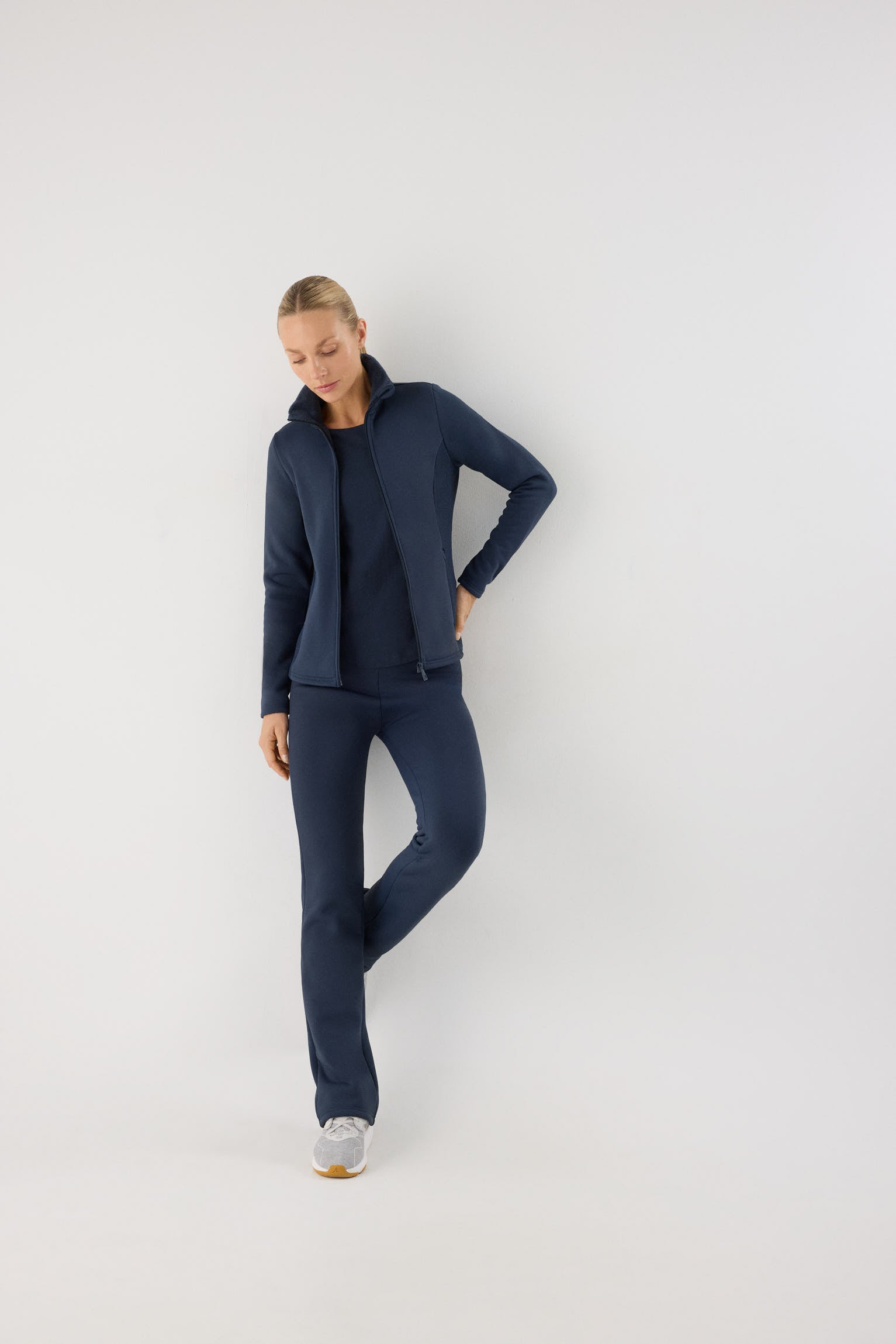 chaqueta deportiva térmica termicos en azul noche vista espalda caída la prenda calidad ultra termicos para exterior entrenamiento
