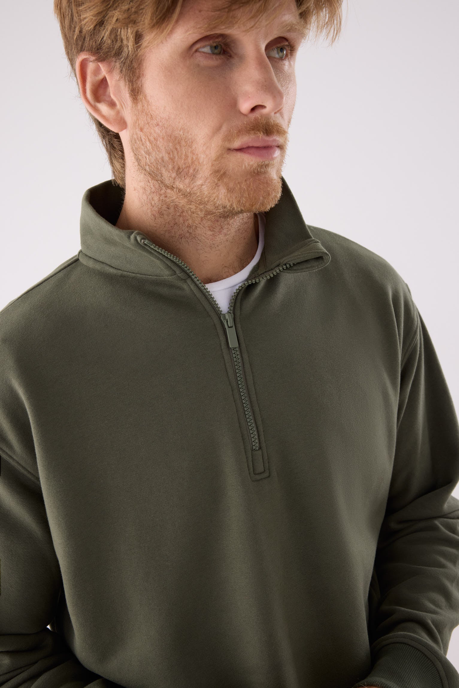 sudadera deportiva para hombre Slowloom en ver beetle detalle ajuste silueta patrón relajado para looks comfy
