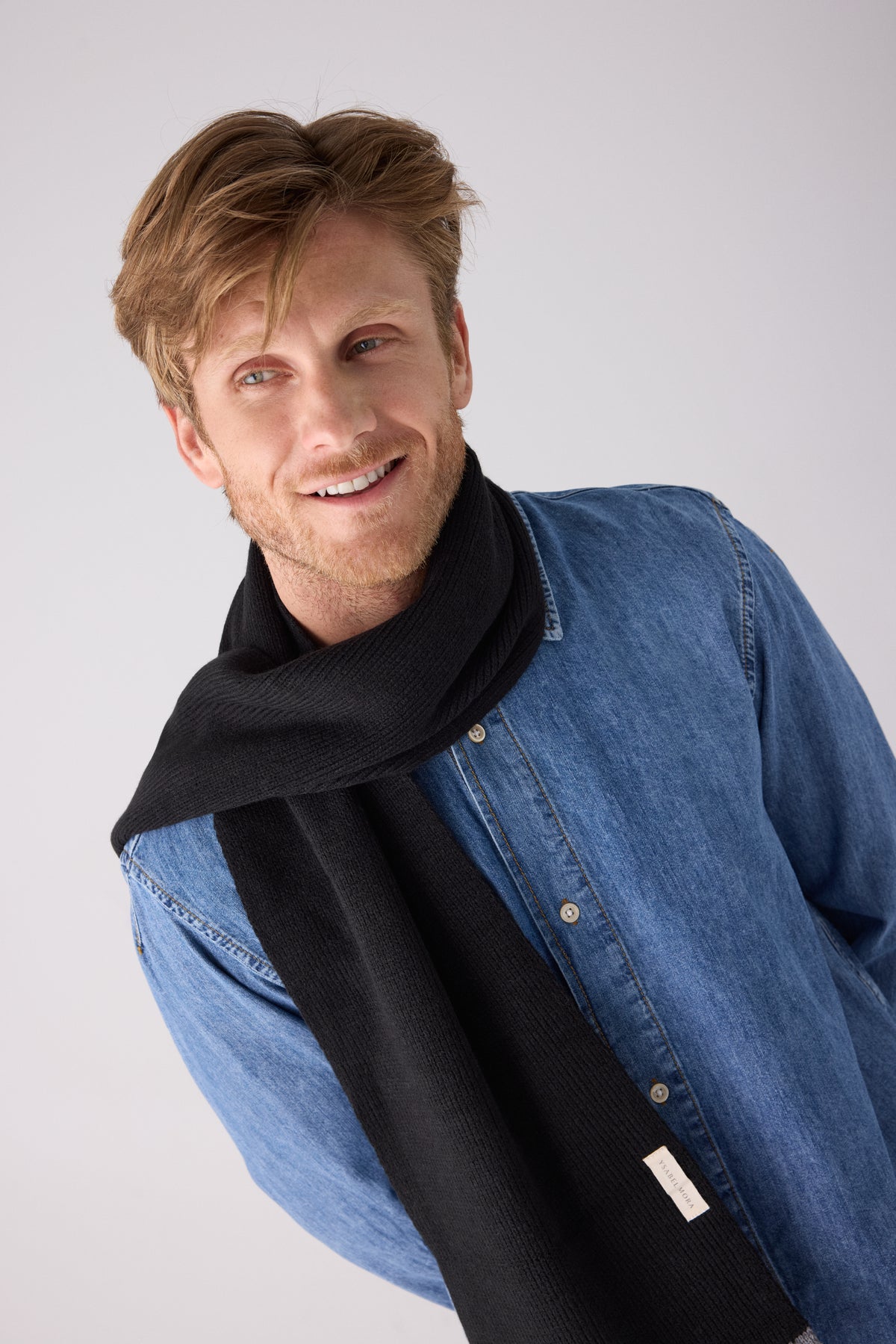 Bufanda de punto para hombre con rayas negro