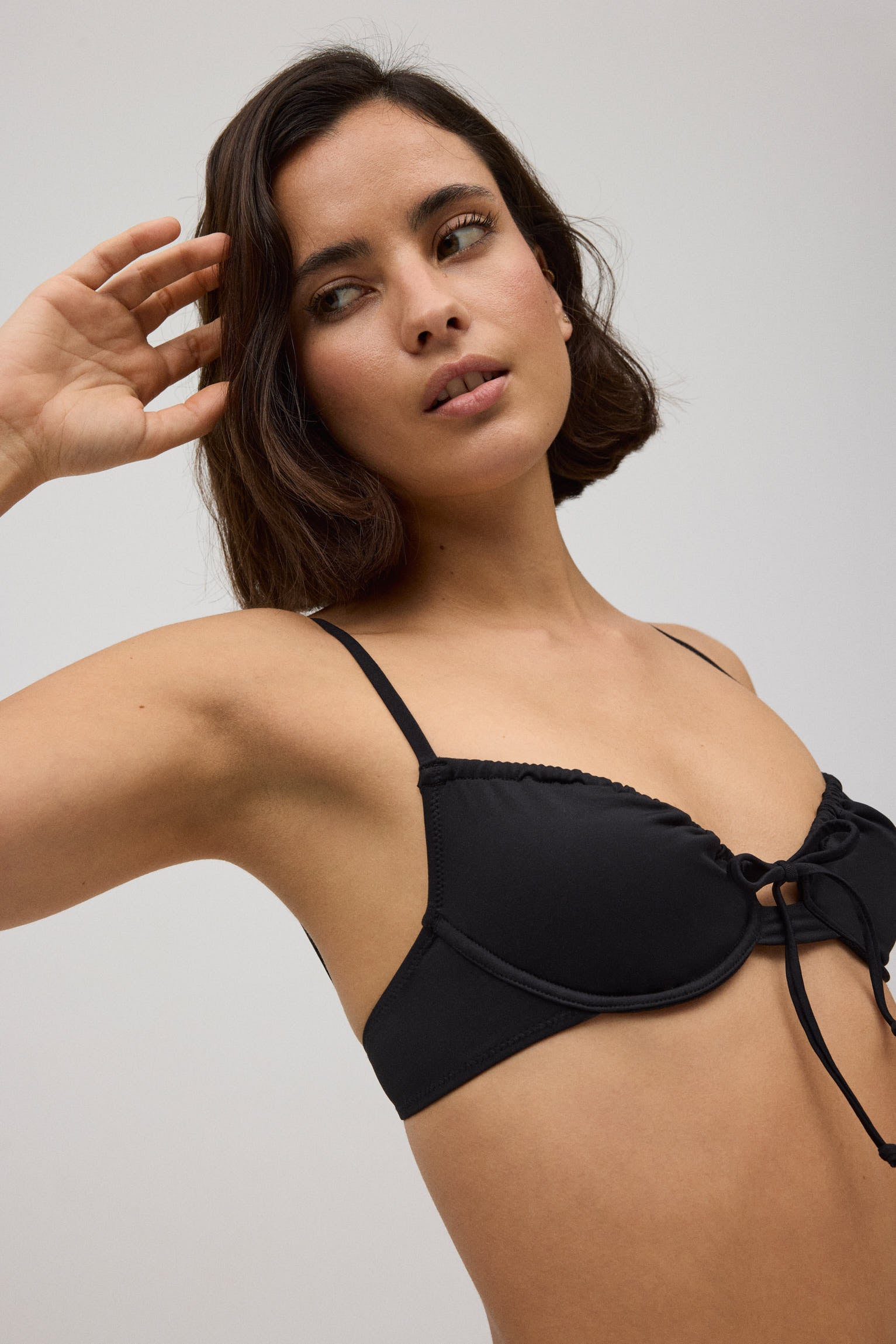 82867-9-top-con-aro-bikini-mujer-ysabel-mora-negro