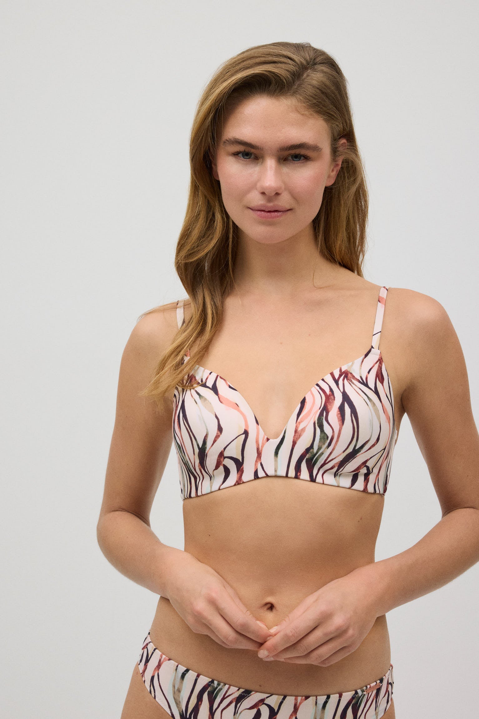 82967-1-top-triangulo-bikini-estampado-mujer-ysabel-mora-multicolor