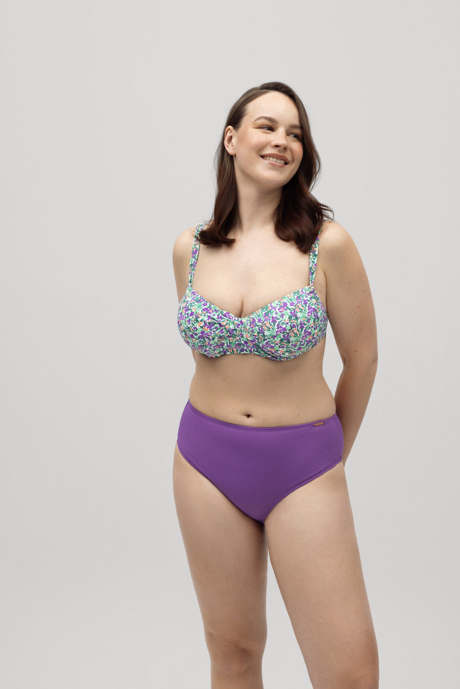 Bikini reductor mix&match violeta y estampado flores