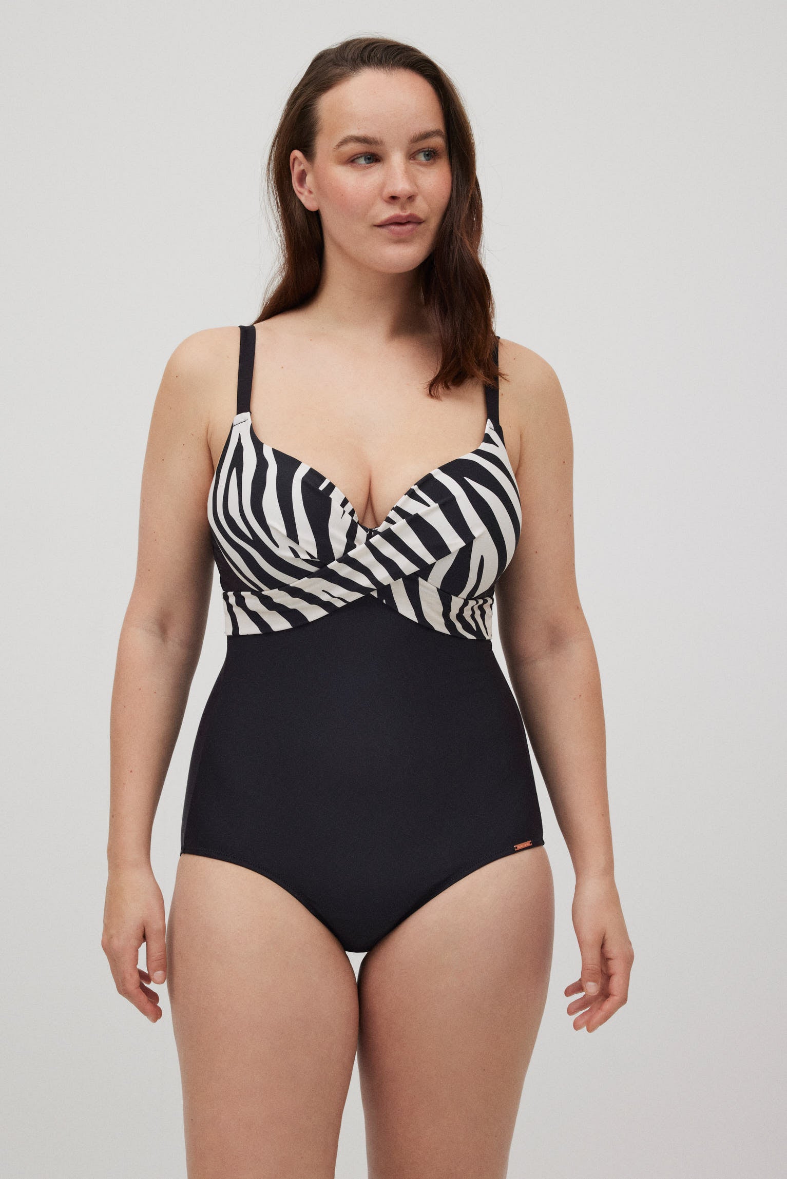 83078-1-banador-reductor-detalle-estampado-cebra-mujer-ysabel-mora-multicolor