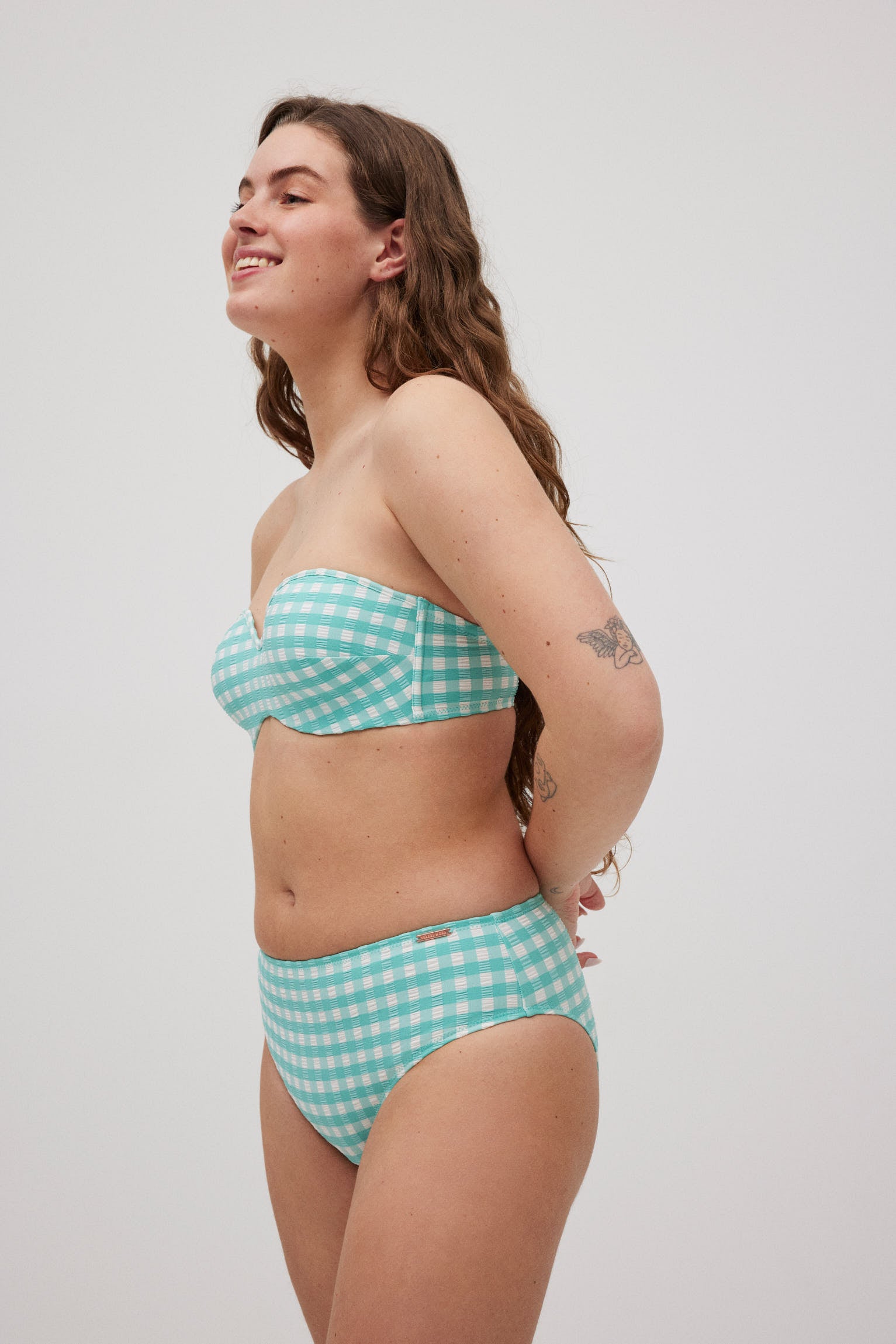 83109-4-conjunto-bikini-bandeau-braga-midi-estampado-vichy-ysabel-mora-azul-ce565fea-4388-4356-b617-c25b32ba5cb1