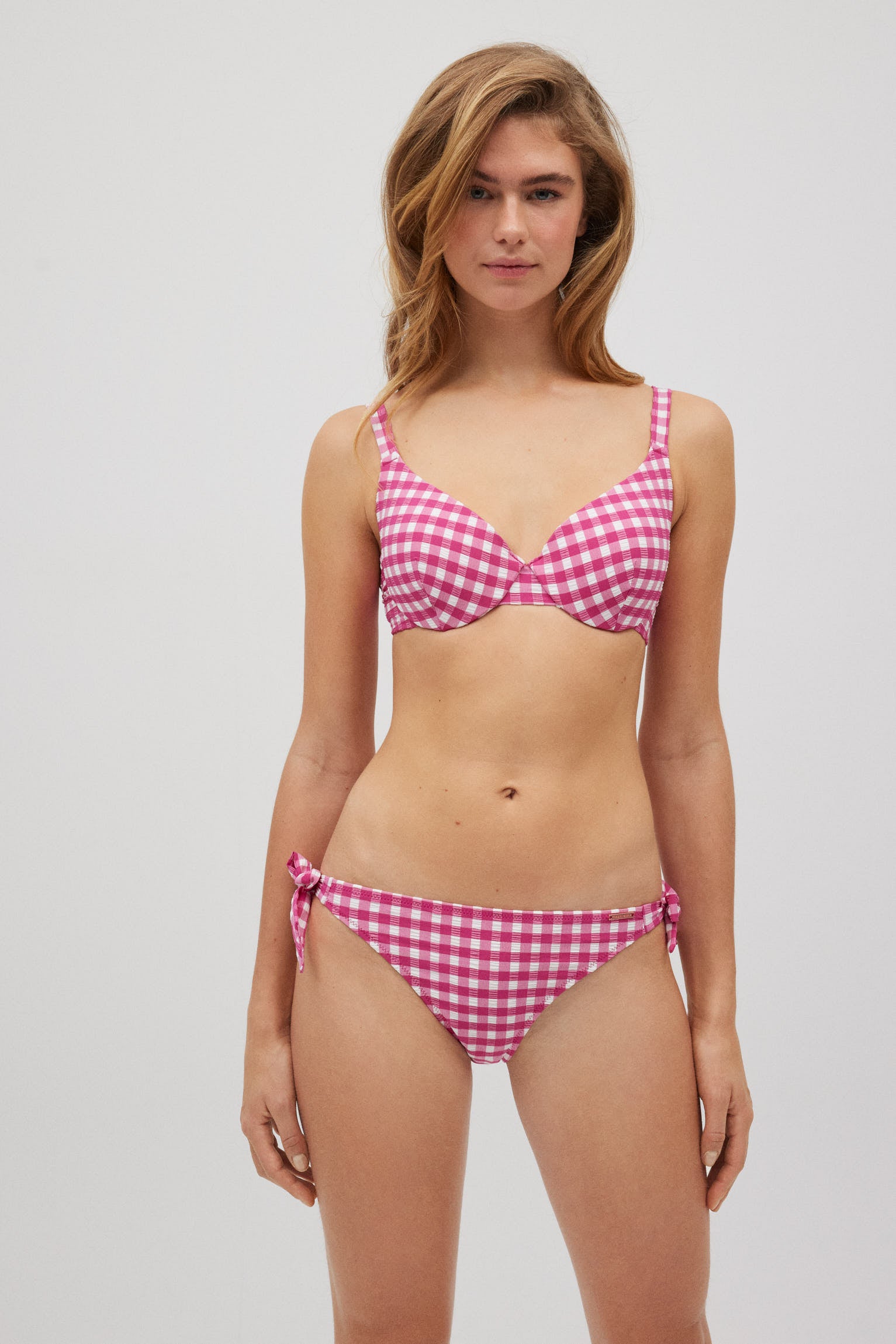 83110-4-conjunto-bikini-aro-braga-mini-estampado-vichy-ysabel-mora-fucsia