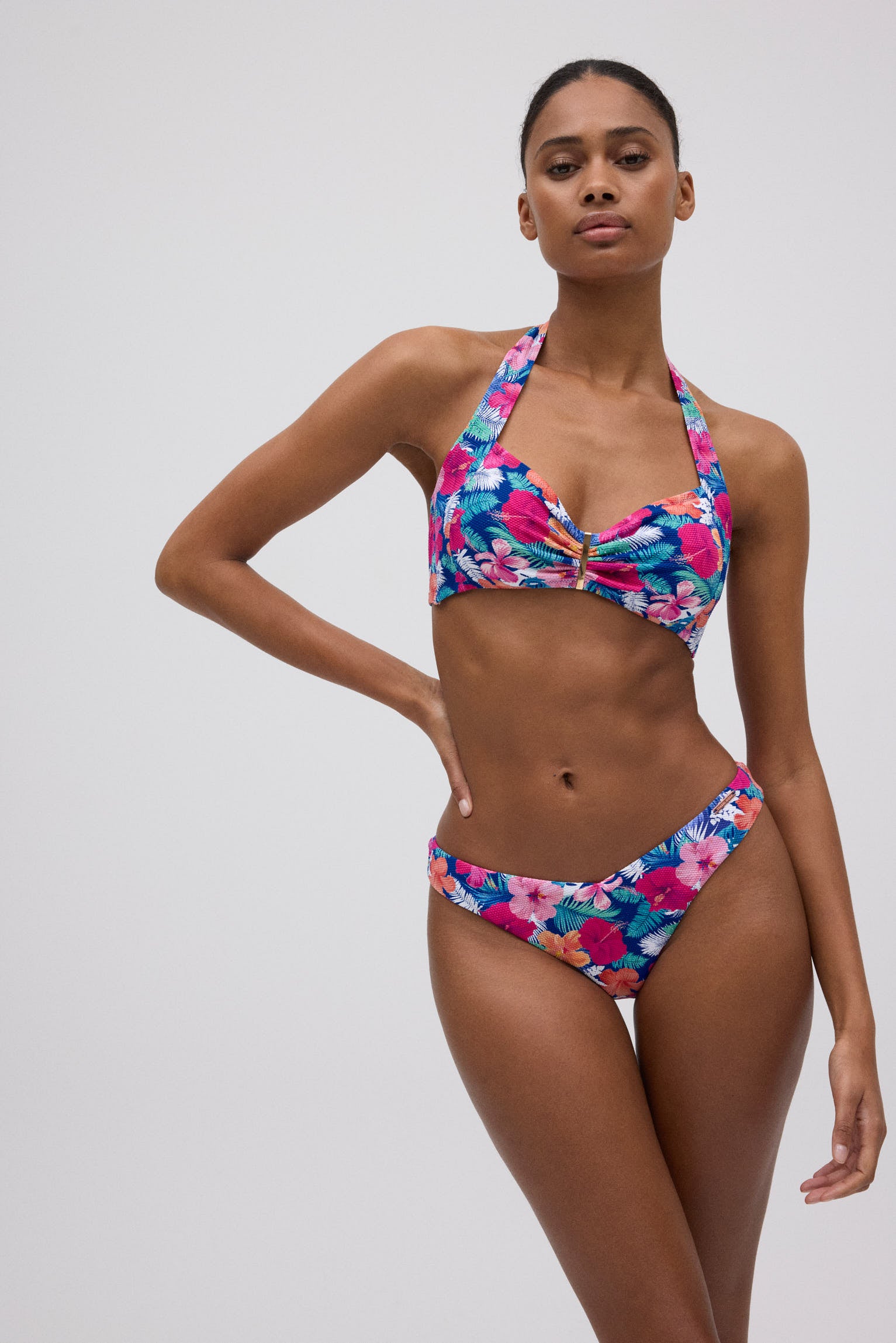 83113-4-braga-brasilena-bikini-estampado-floral-mujer-ysabel-mora-multicolor