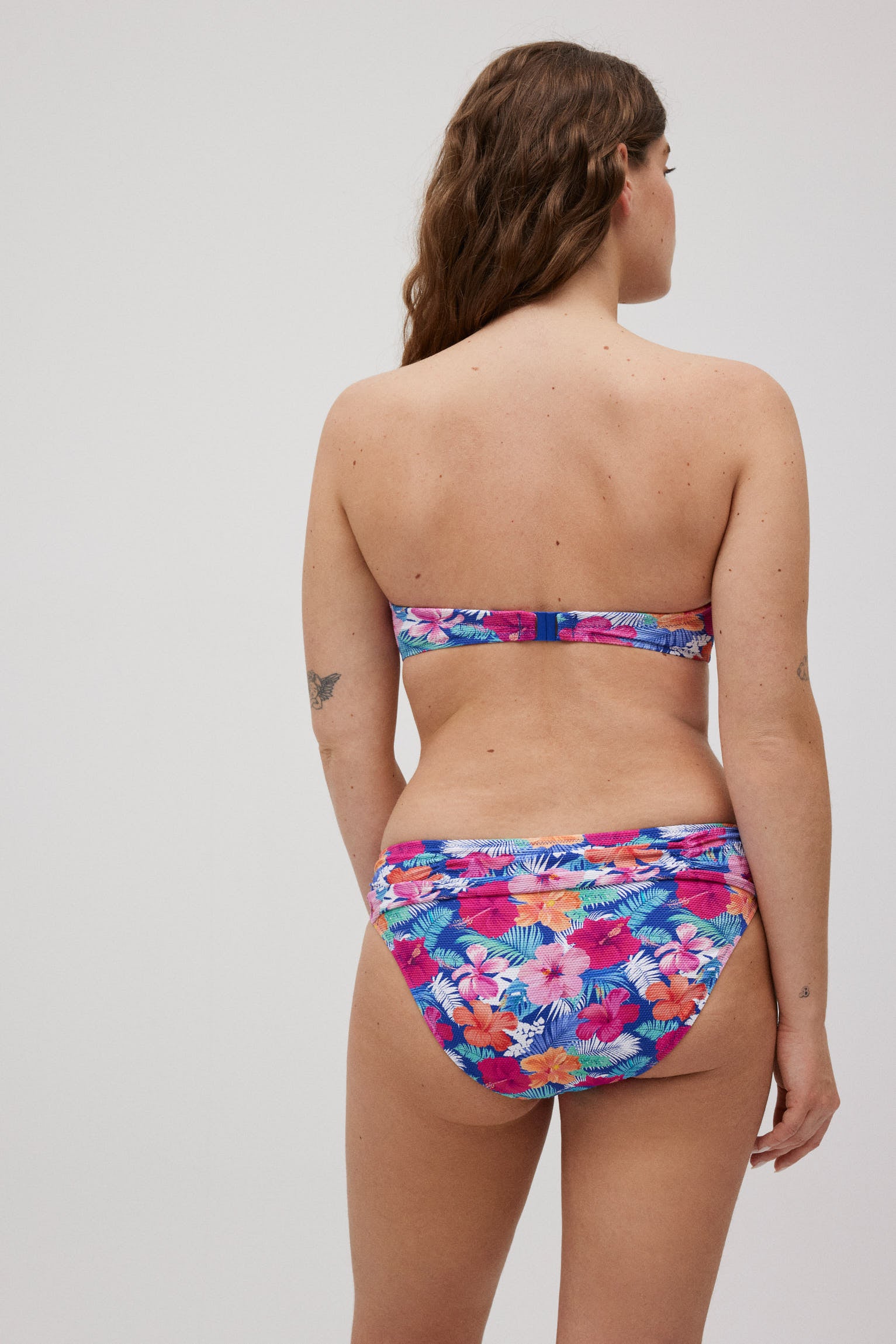 83117-1-braga-reductora-estampado-floral-mujer-ysabel-mora-muticolor