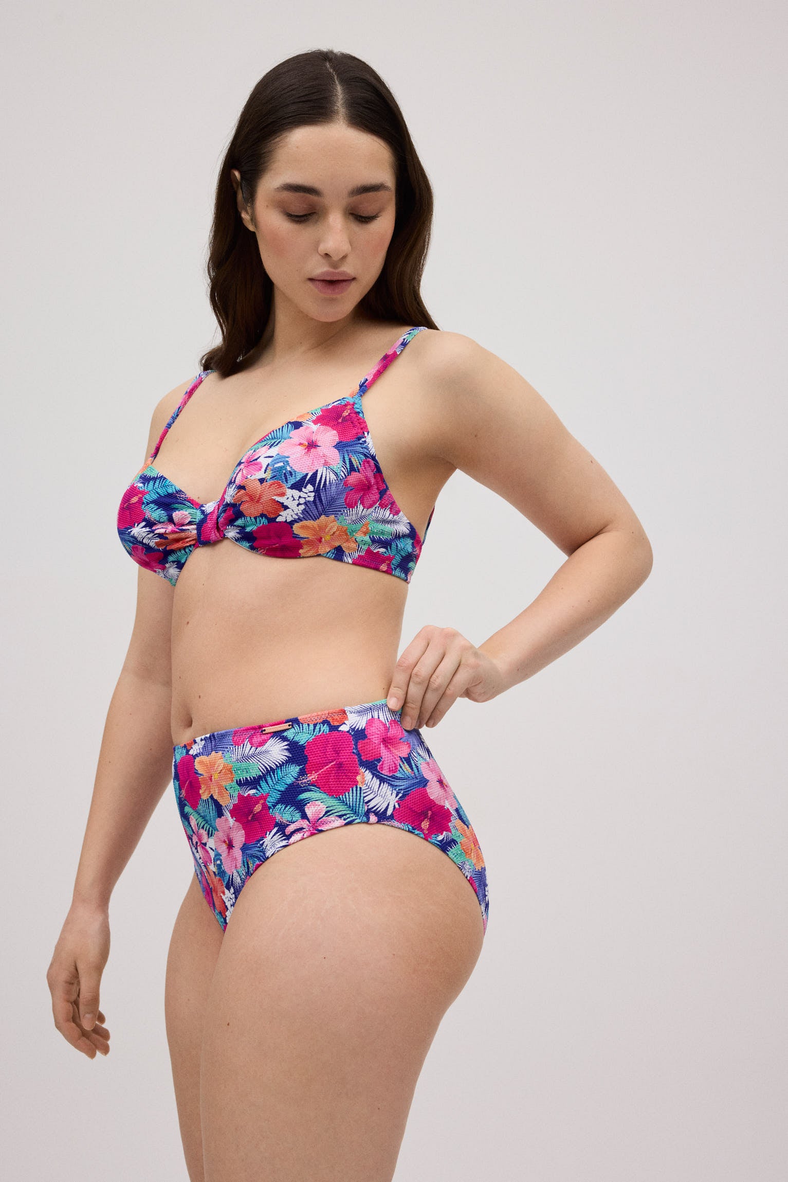 83123-3-braga-alta-reductora-estampado-mujer-ysabel-mora-multicolor