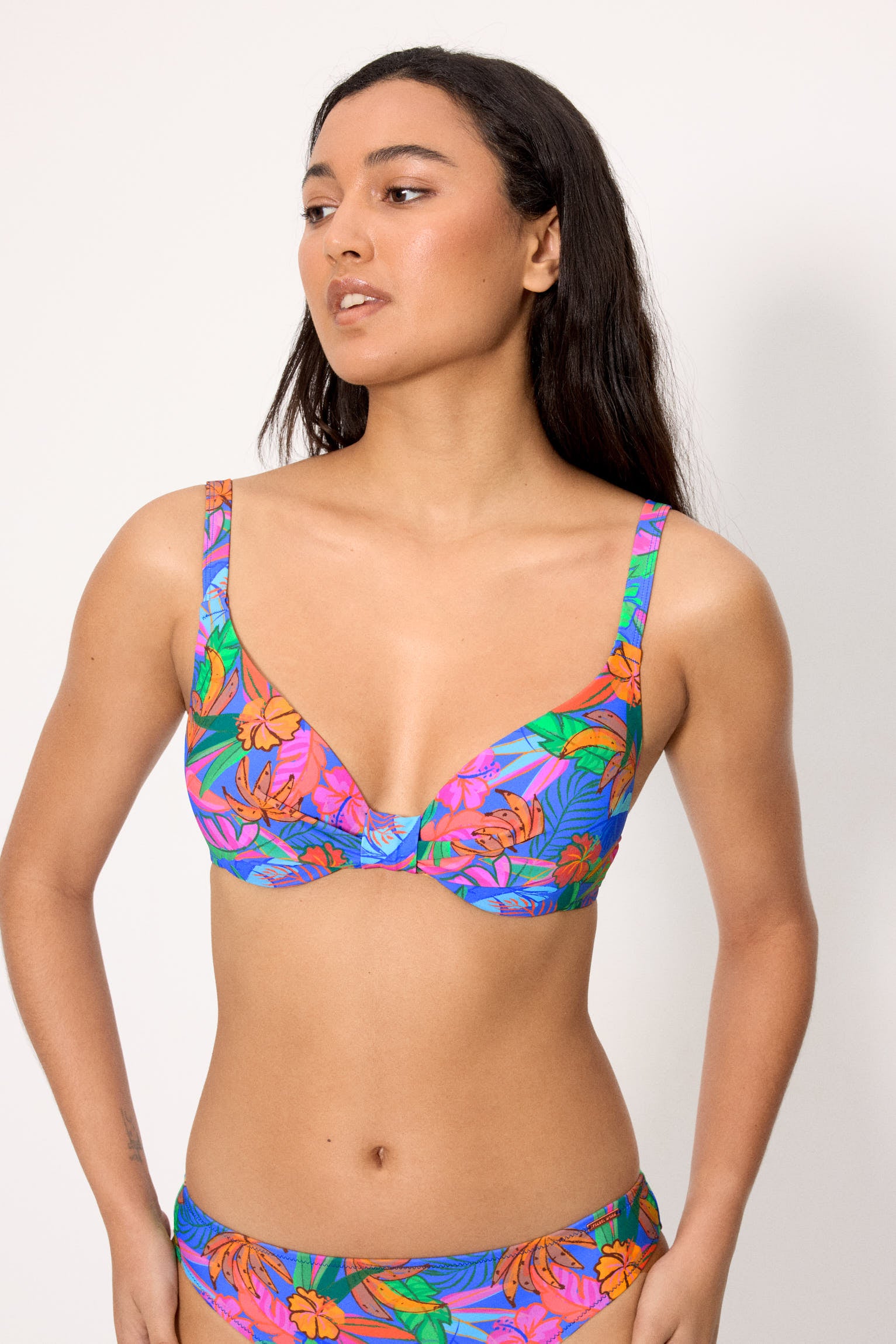 Top bikini estampado tropical copa B