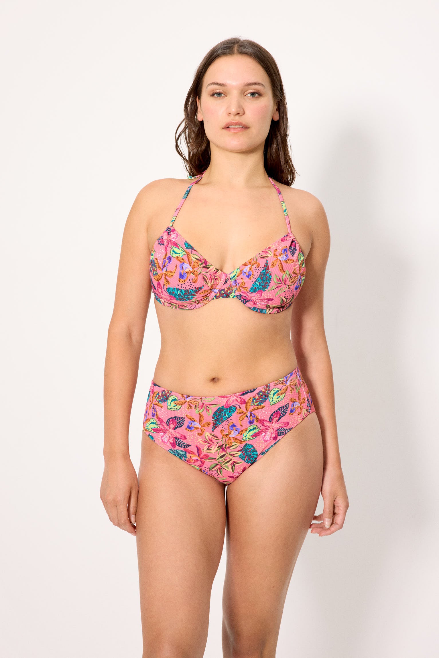 Conjunto de bikini reductor con braga alta piqué estampado tropical copa D