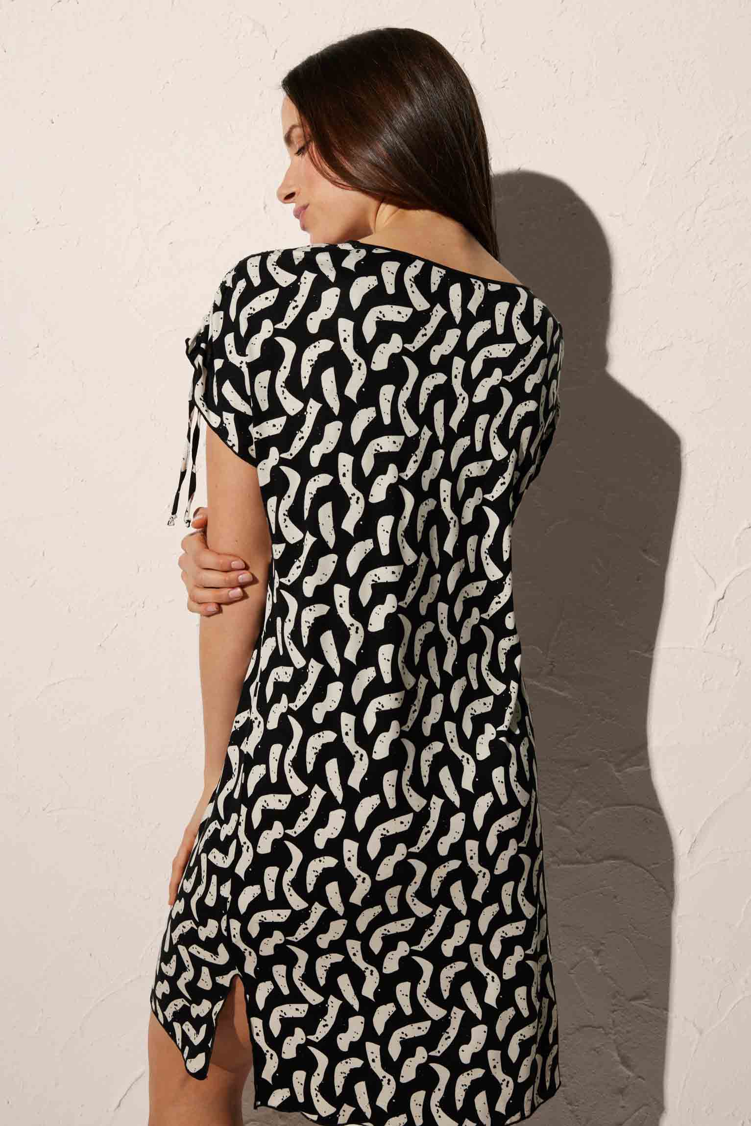 Vestido de playa corto estampado de manga corta con nudo - Ysabel Mora