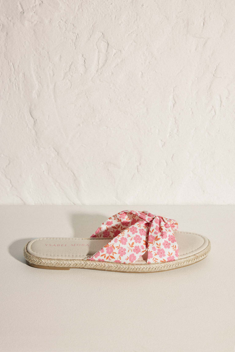Sandalias planas con estampado floral y plantilla confort rosa