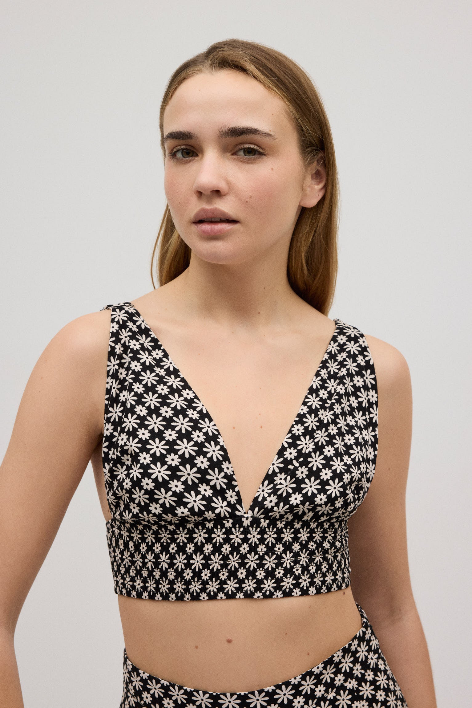 86108-1-crop-top-uphora-nido-abeja-ysabel-mora-multicolor