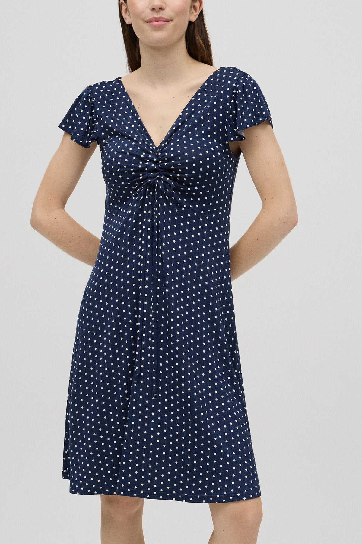 Vestido corto cuello V estampado lunares - Ysabel Mora