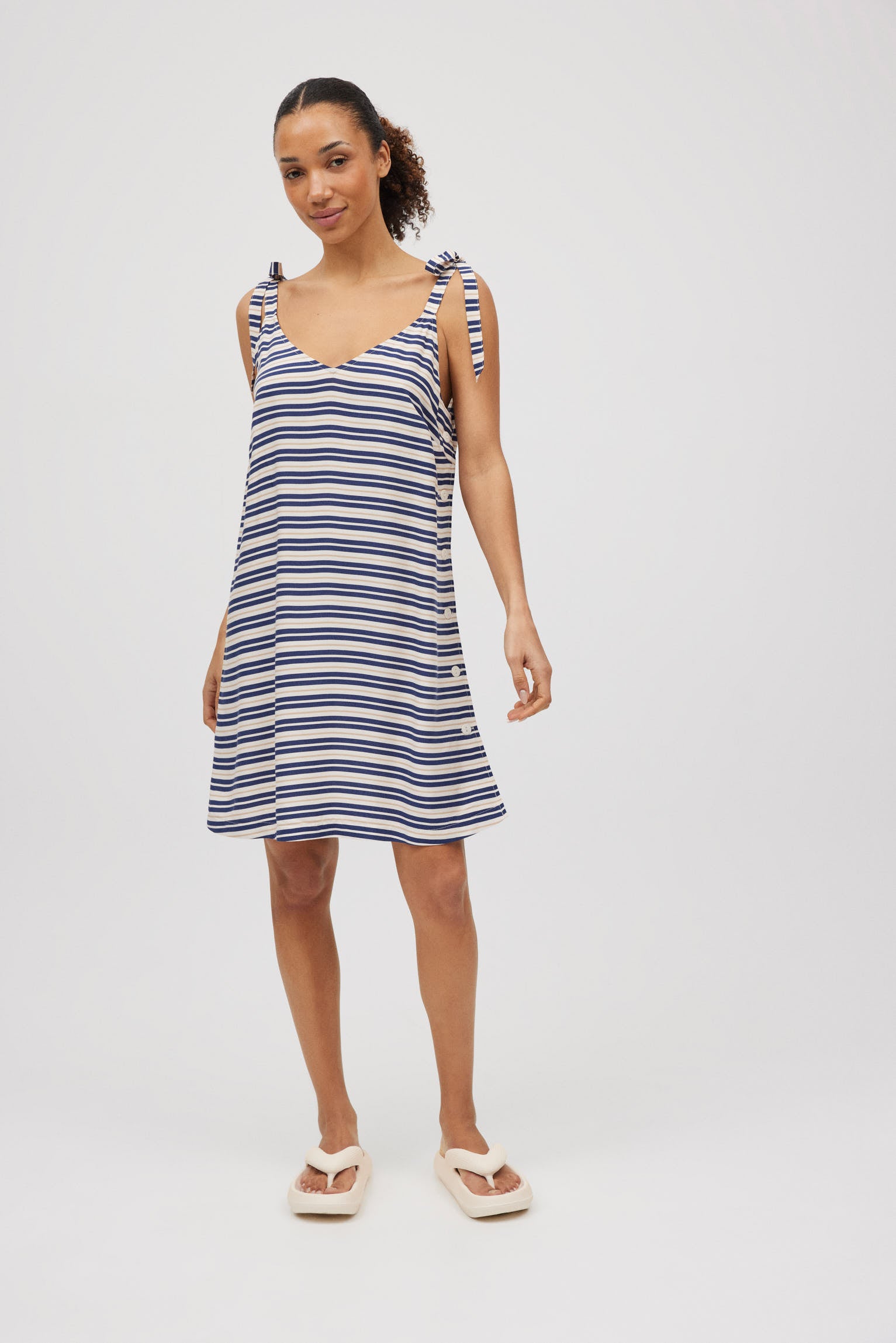 Vestido corto tirantes estampado de rayas