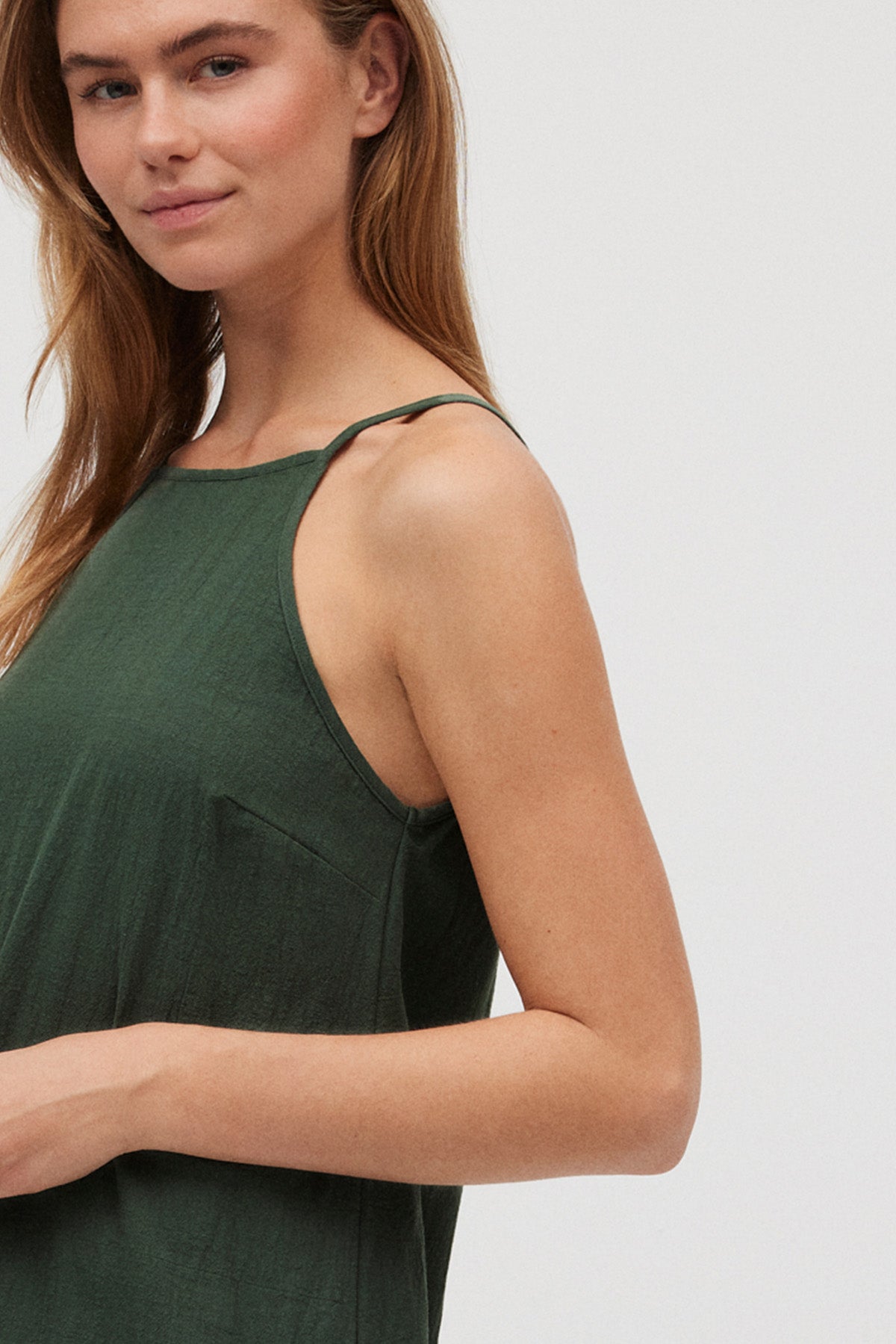 Vestido midi tirantes verde