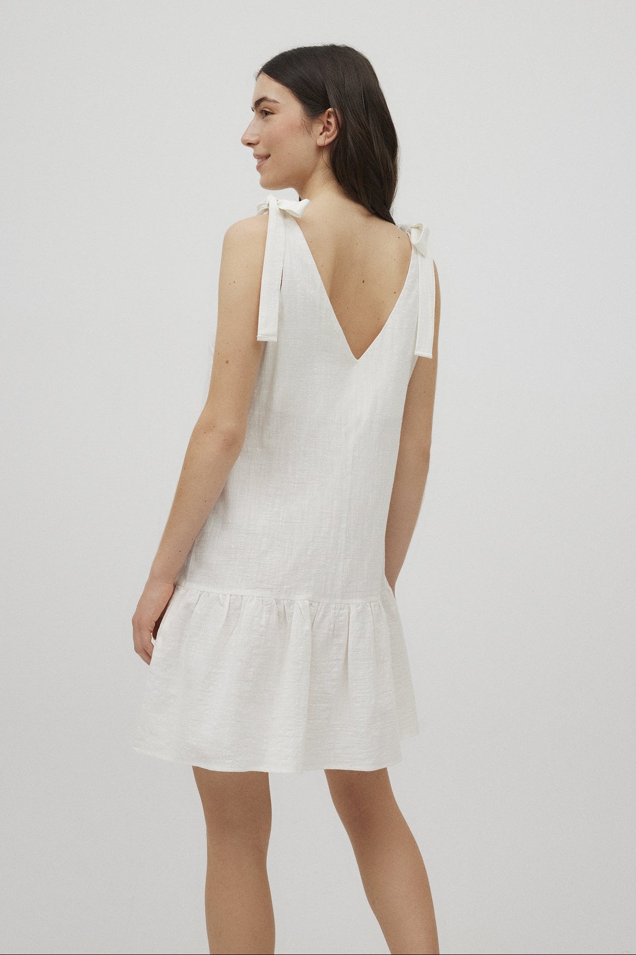 Vestido corto algodón tirantes anudados blanco