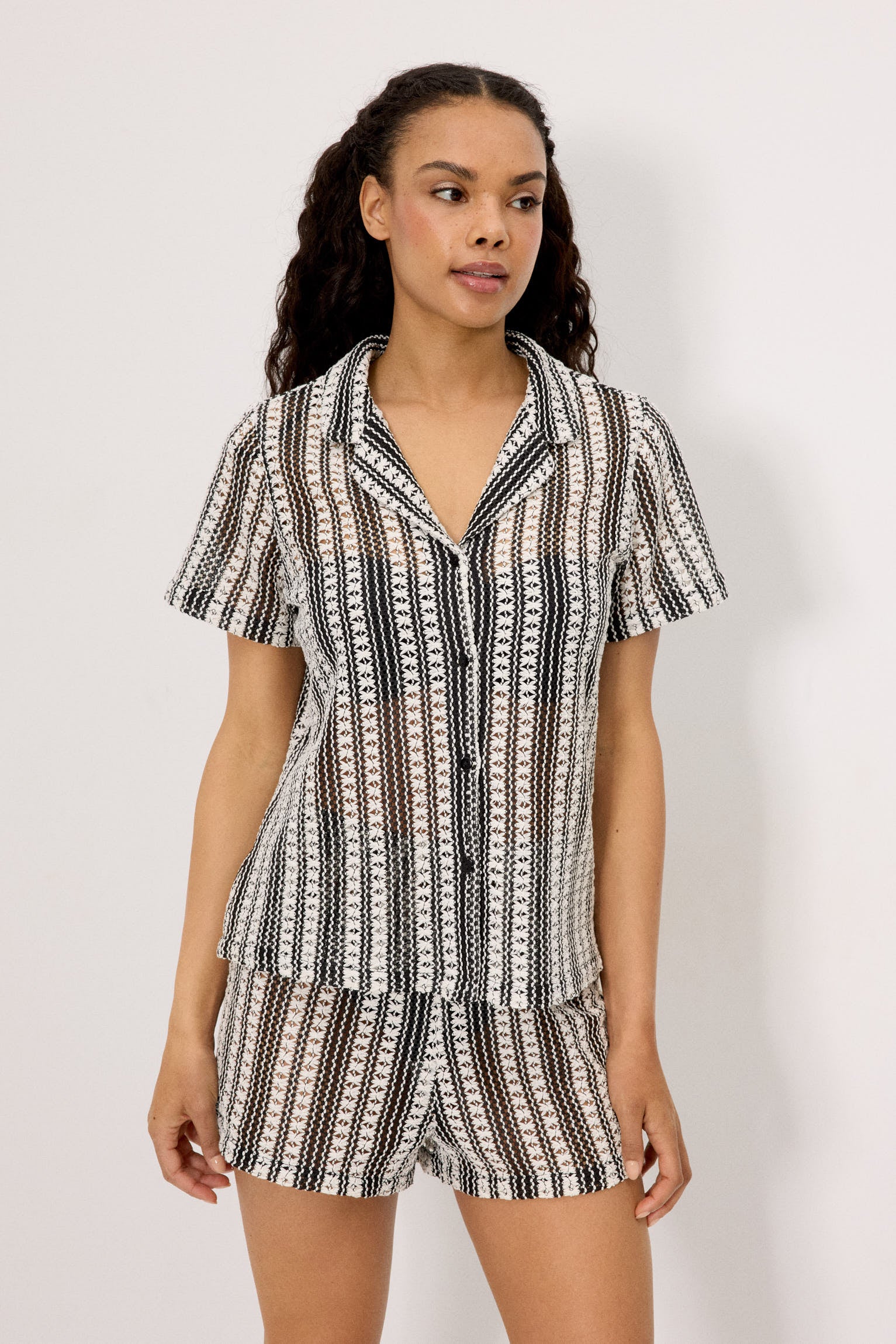 86283-camisa-manga-corta-calada-negra