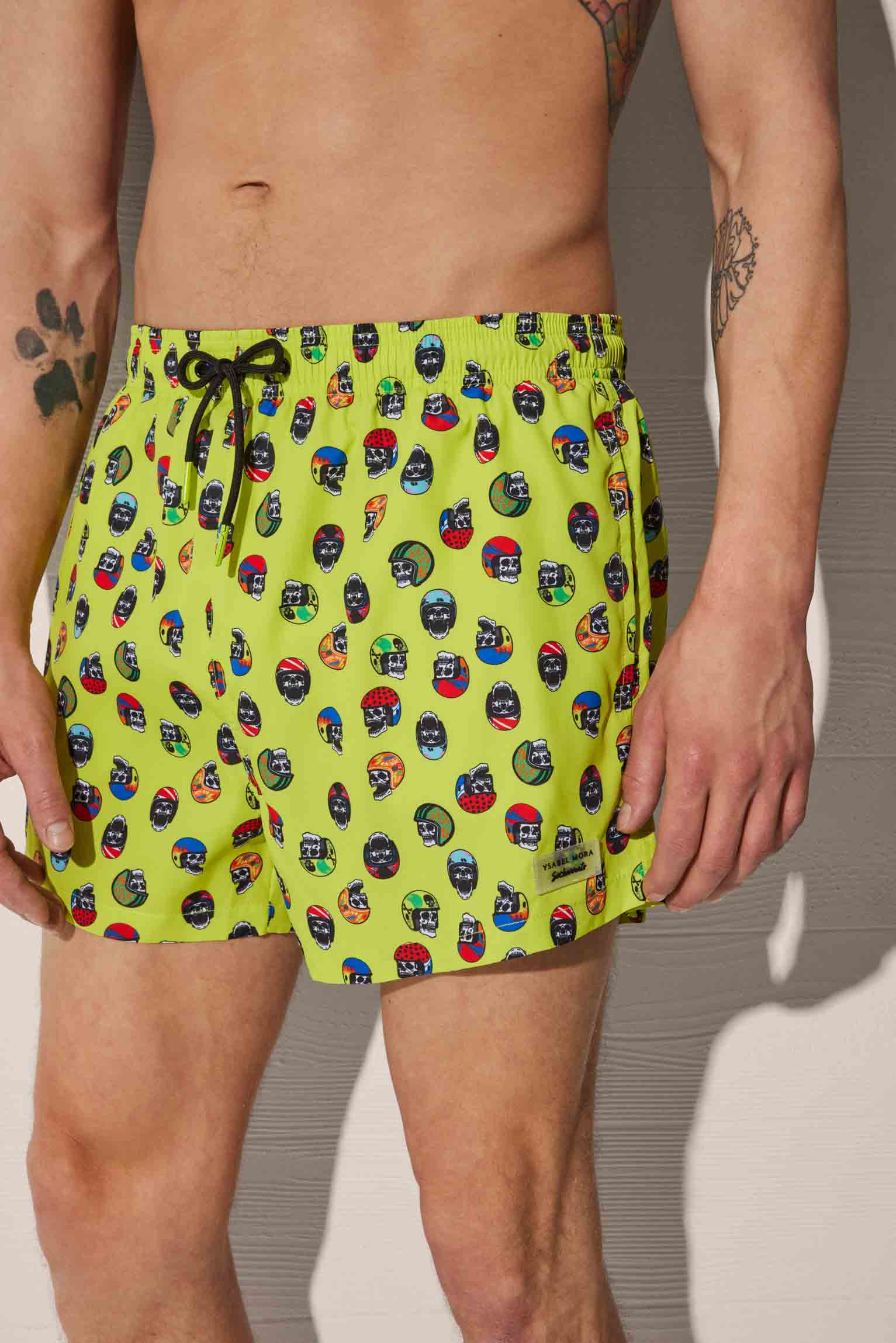 Bañador corto estampado calaveras verde - Ysabel Mora