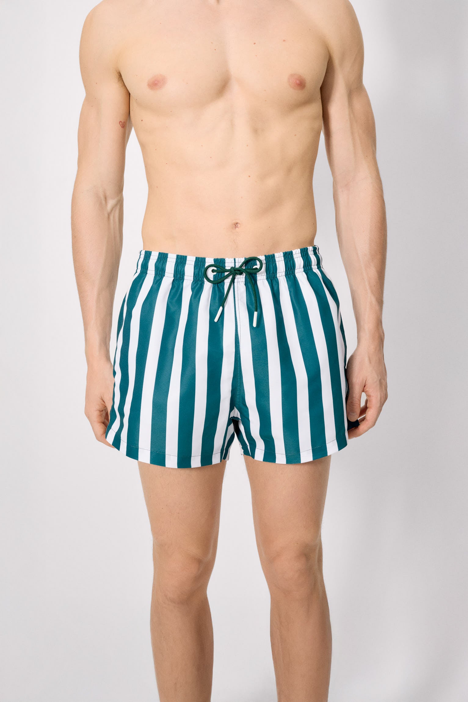 Bañador corto estampado rayas anchas