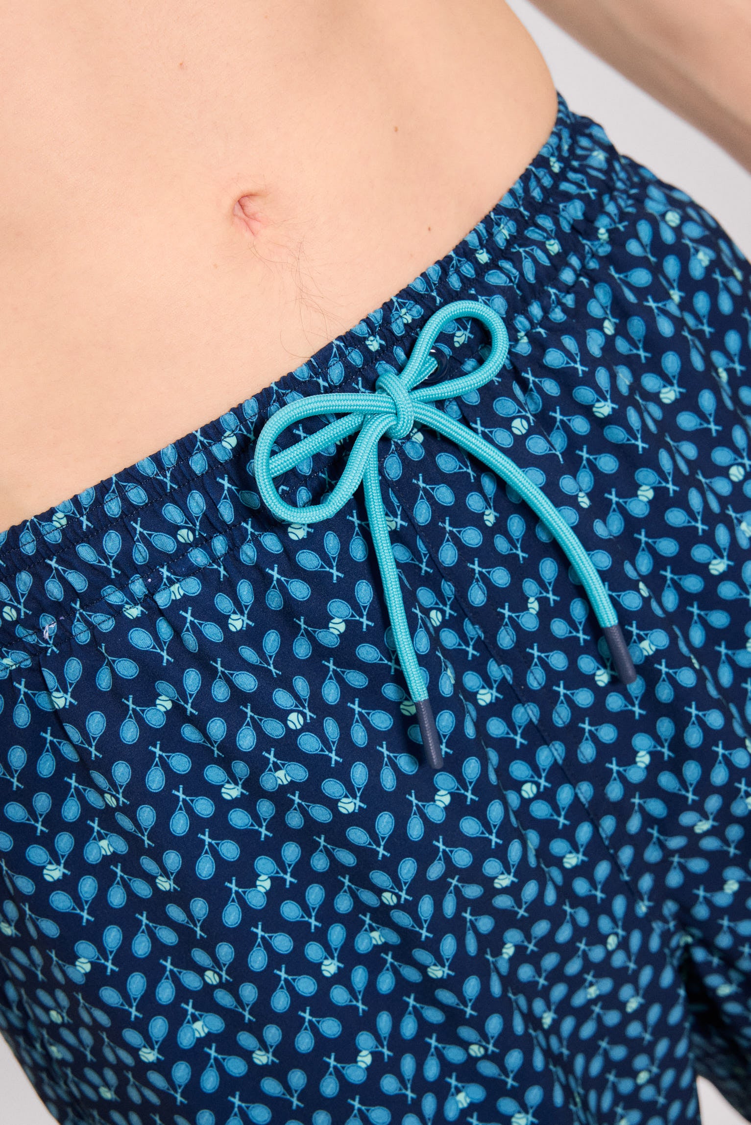 Bañador medio malla interior antirroce estampado raquetas