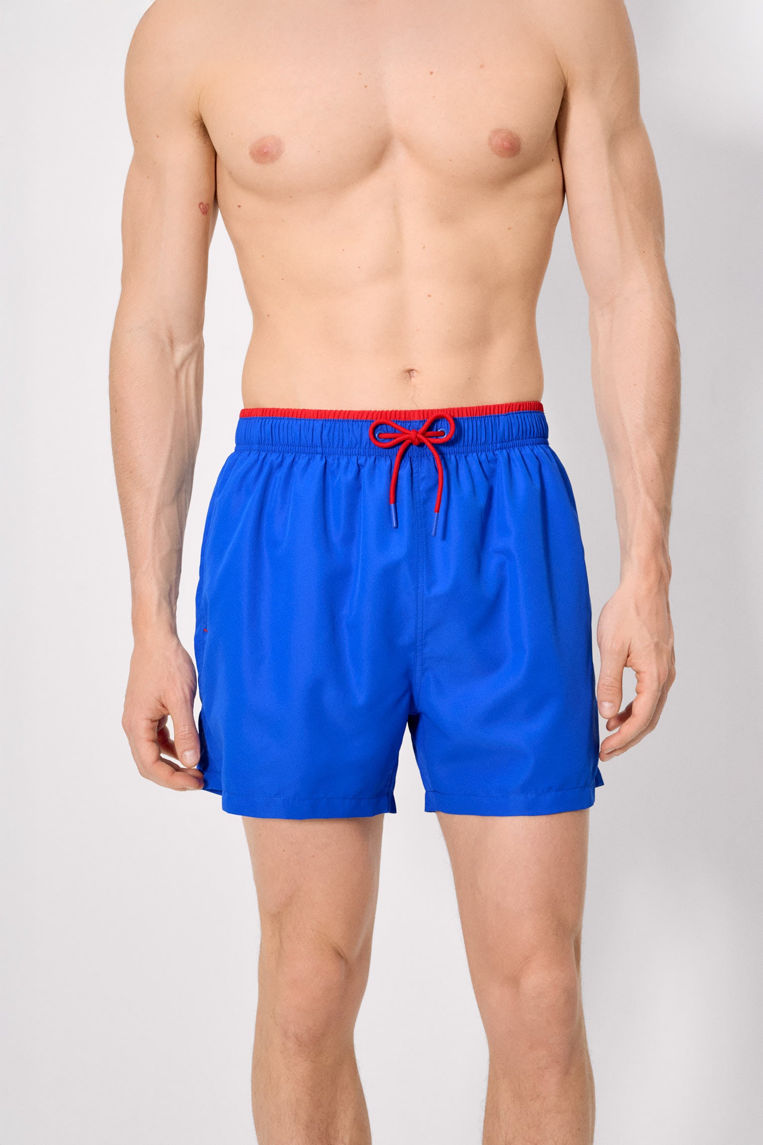 Bañador medio detalle cintura azul