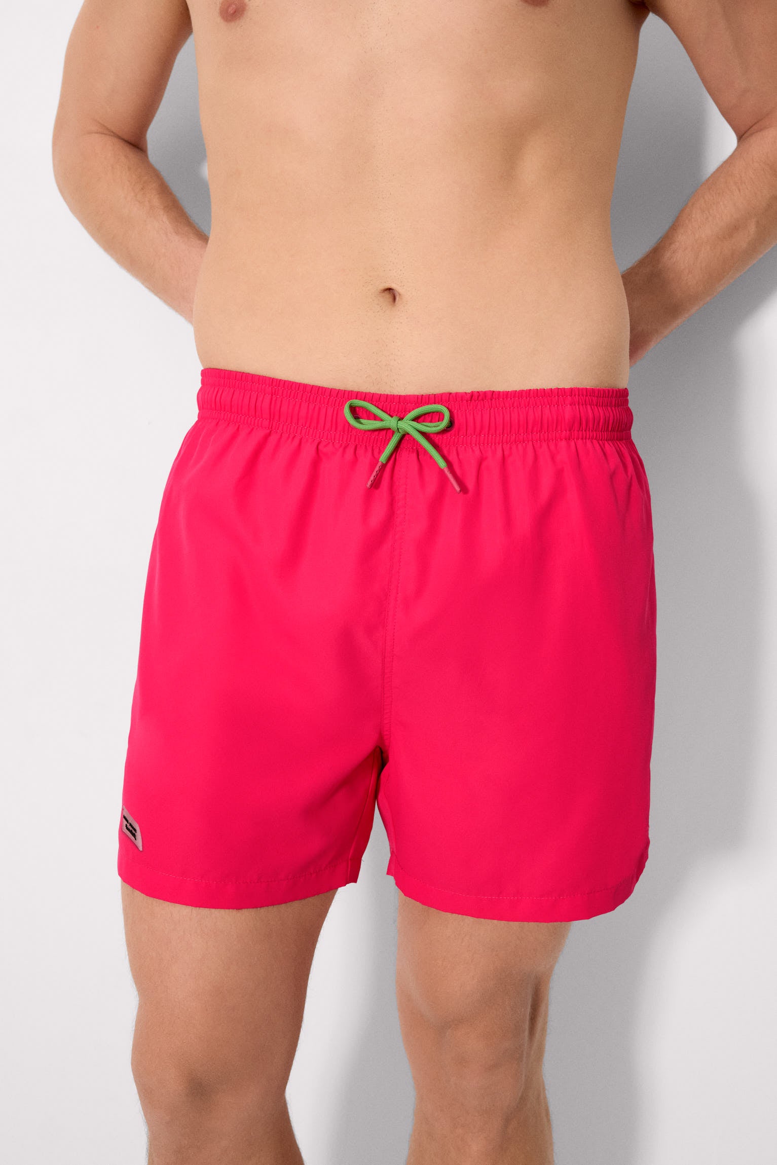 Bañador medio básico fucsia Sockarrats