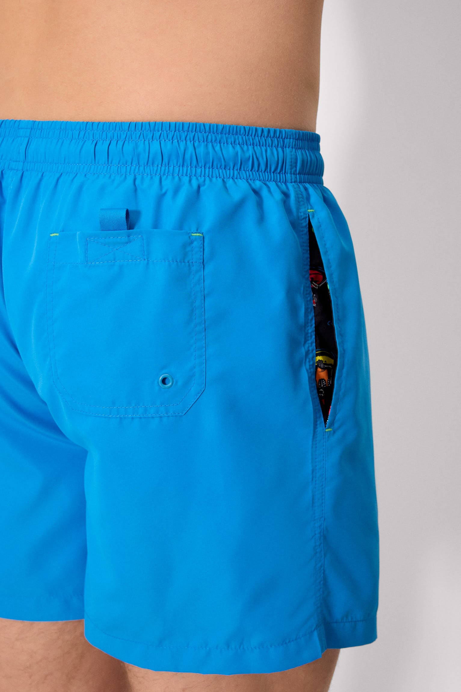 Bañador medio básico azul Sockarrats