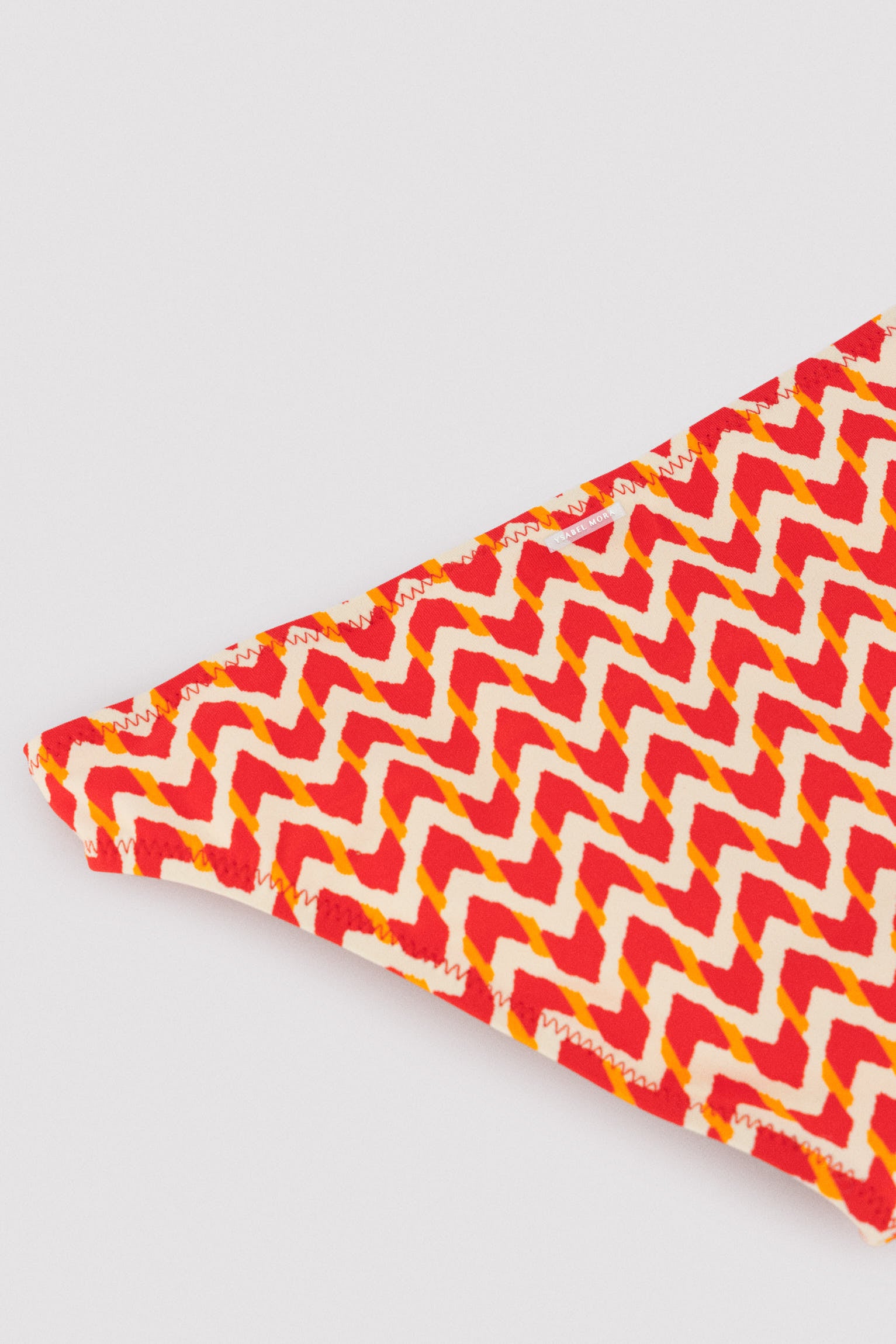 Bikini niña asimétrico detalle volante estampado étnico