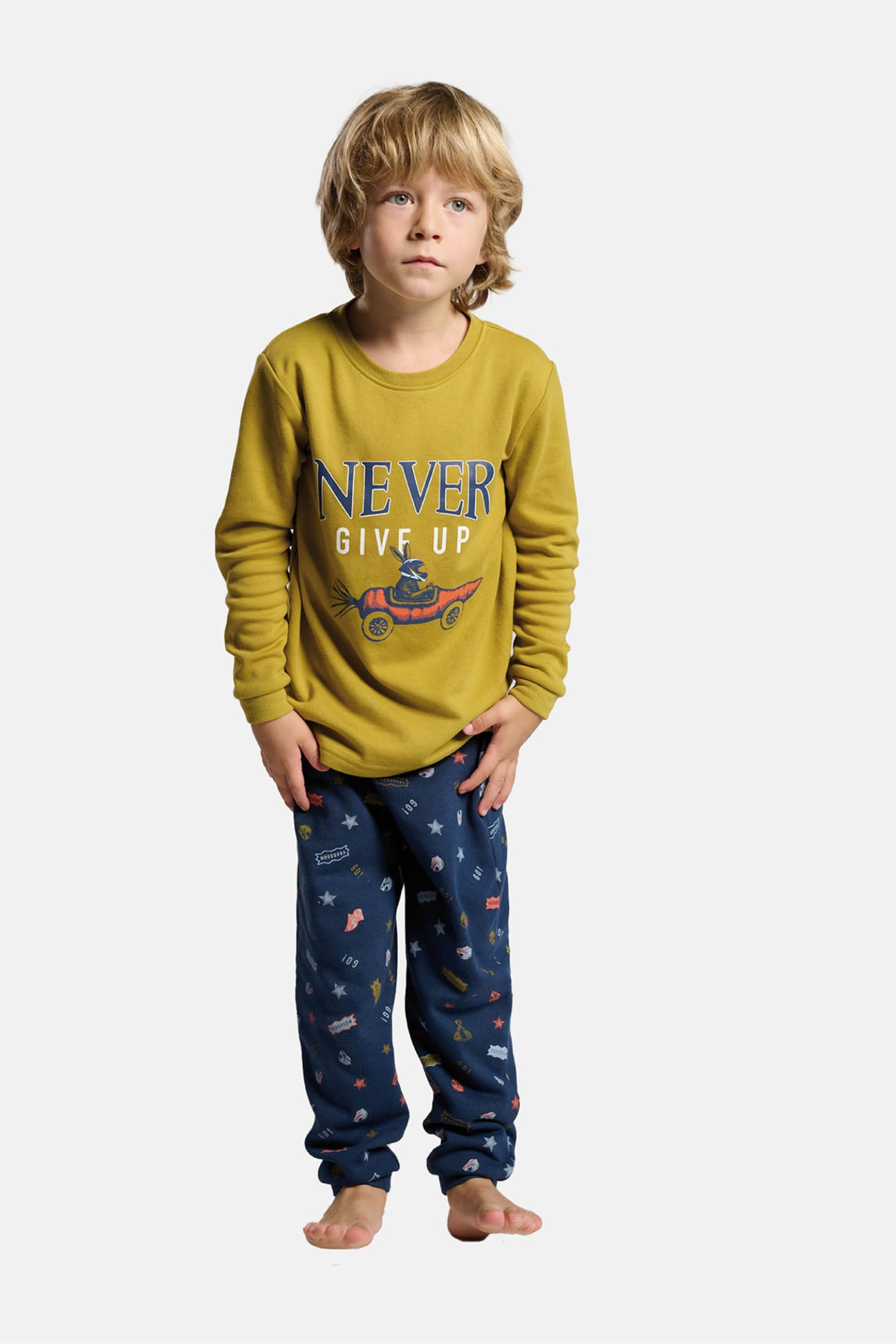 Pijama largo niño afelpado Never Give Up estampado