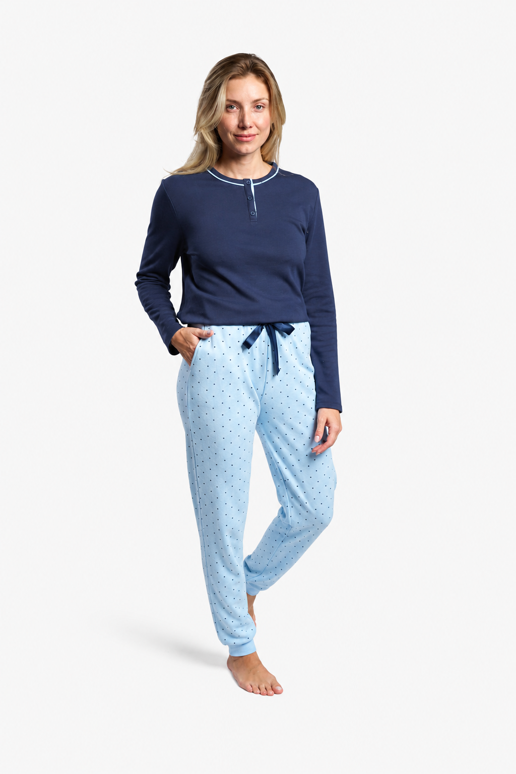 Pijama largo afelpado mujer estampado lunares azul