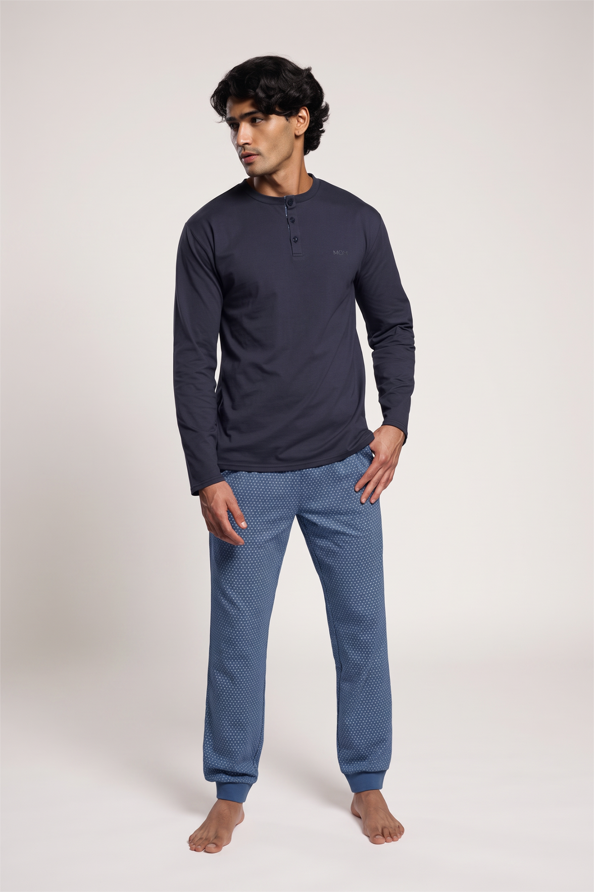 Pijama largo camisero hombre algodón cuello panadero estampado