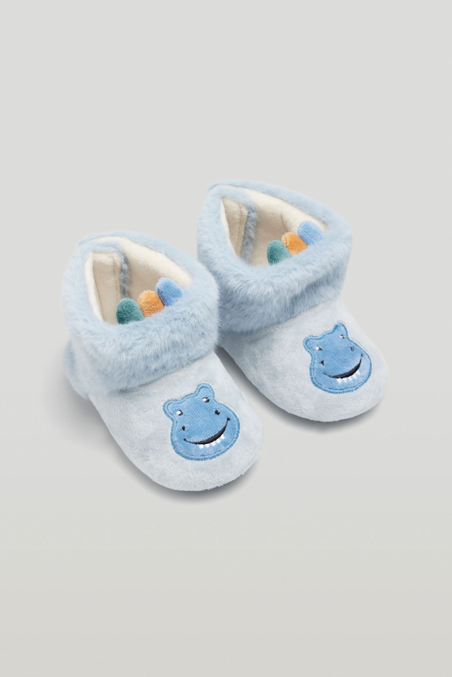 Botas de casa bebé dientes - Ysabel Mora