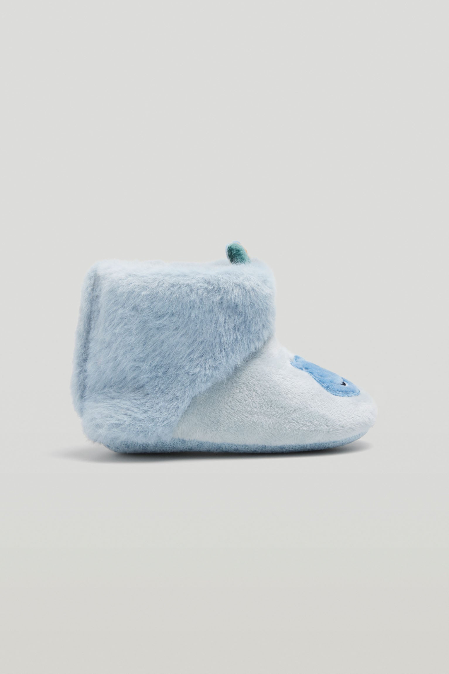 Botas de casa bebé dientes - Ysabel Mora