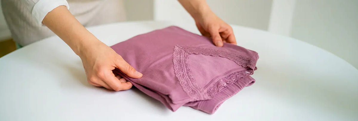 cómo doblar pijamas​