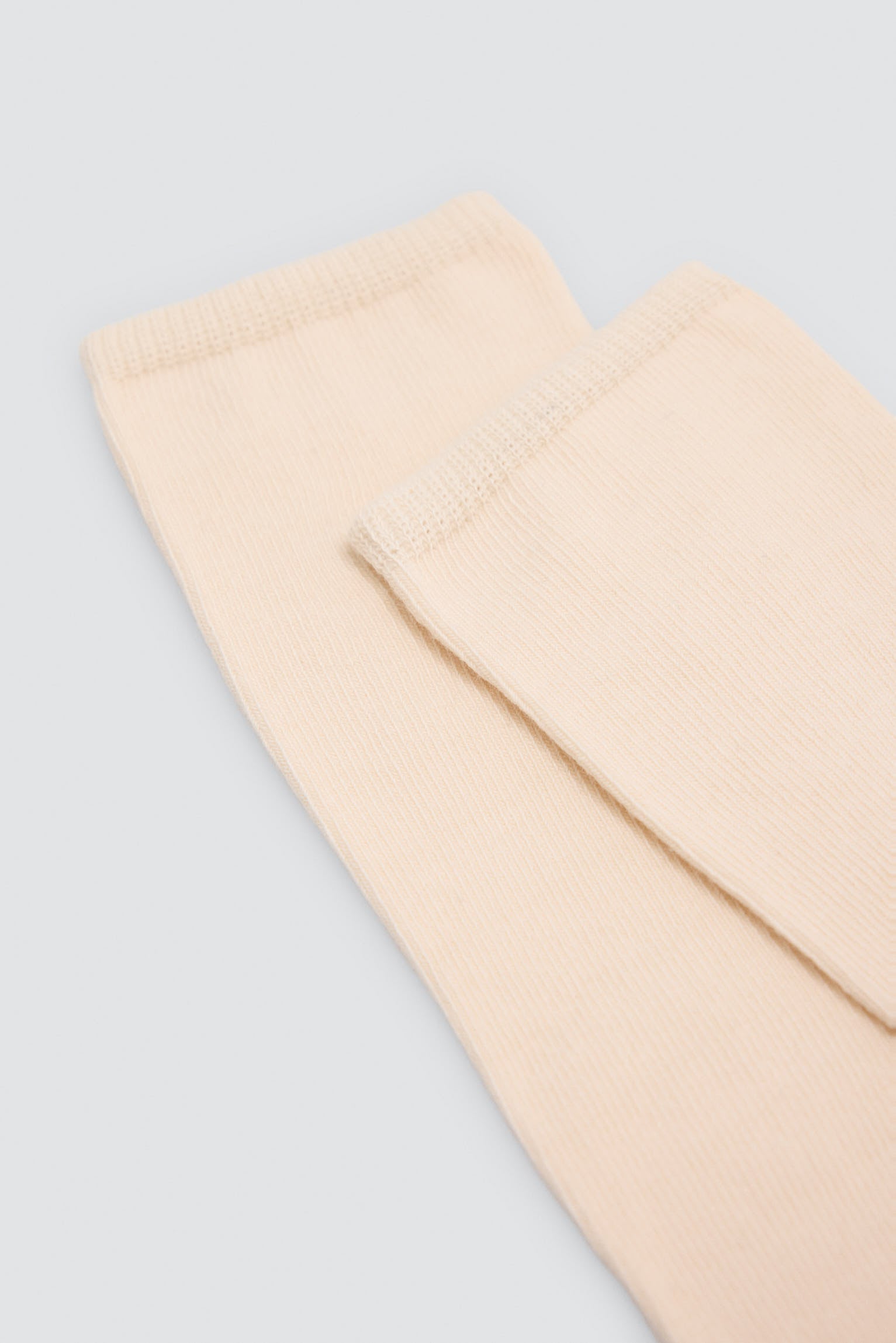 Calcetín infantil básico largo beige