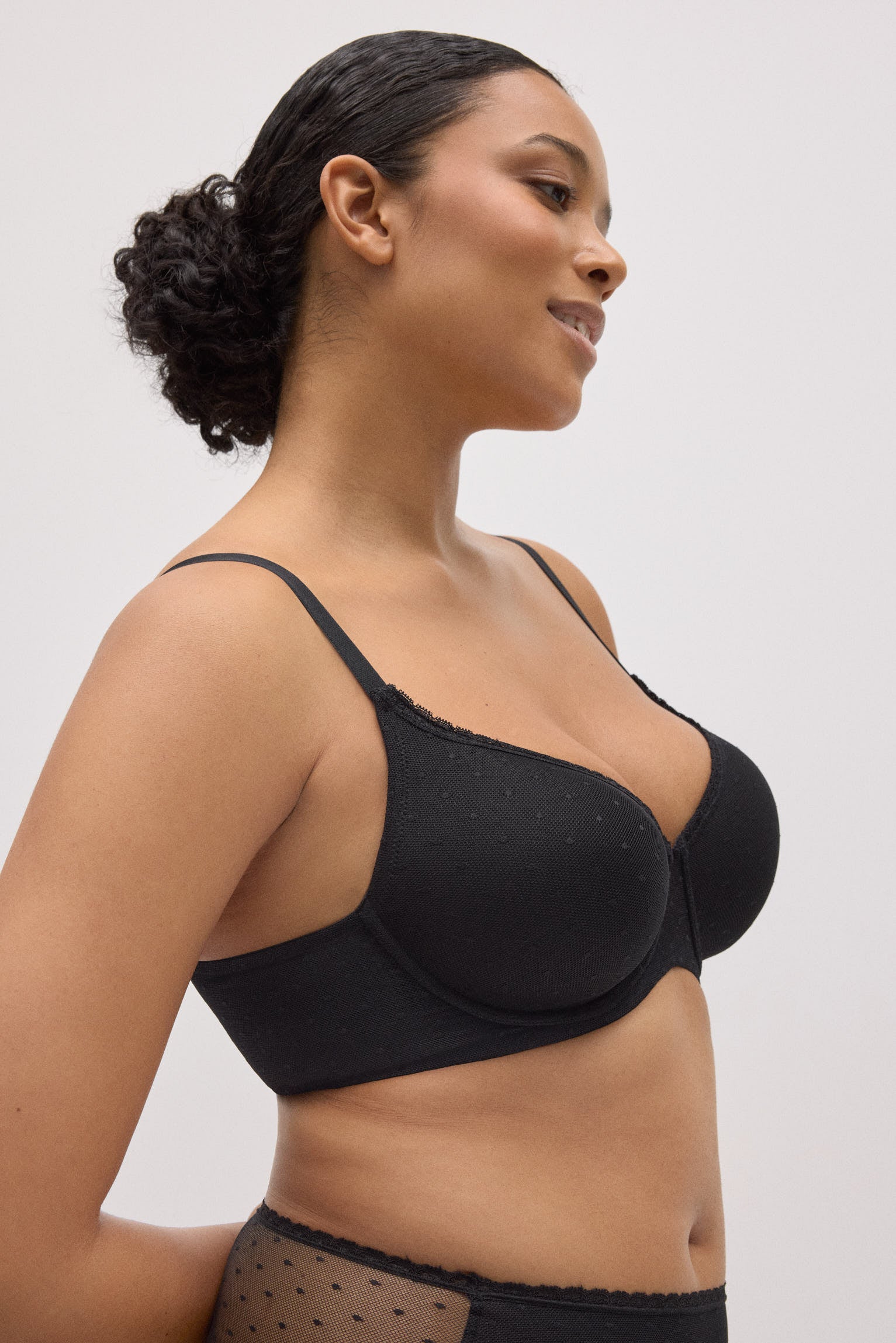 10785-3-sujetador-de-capacidad-con-aro-con-relleno-negro