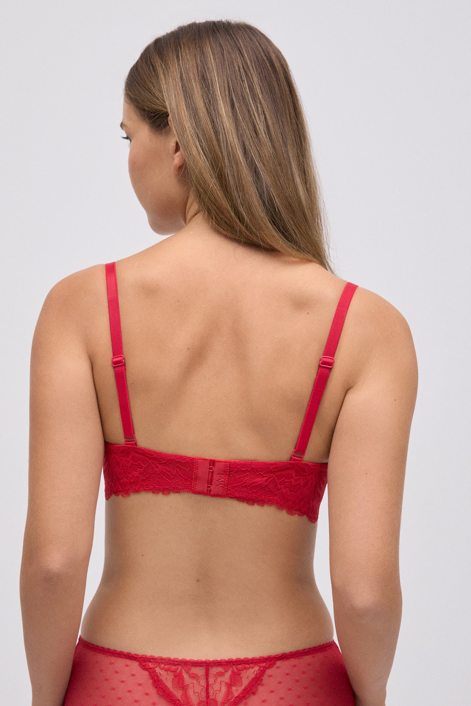 10794-2-sujetador-con-aro-con-relleno-encaje-rojo-ysabel-mora