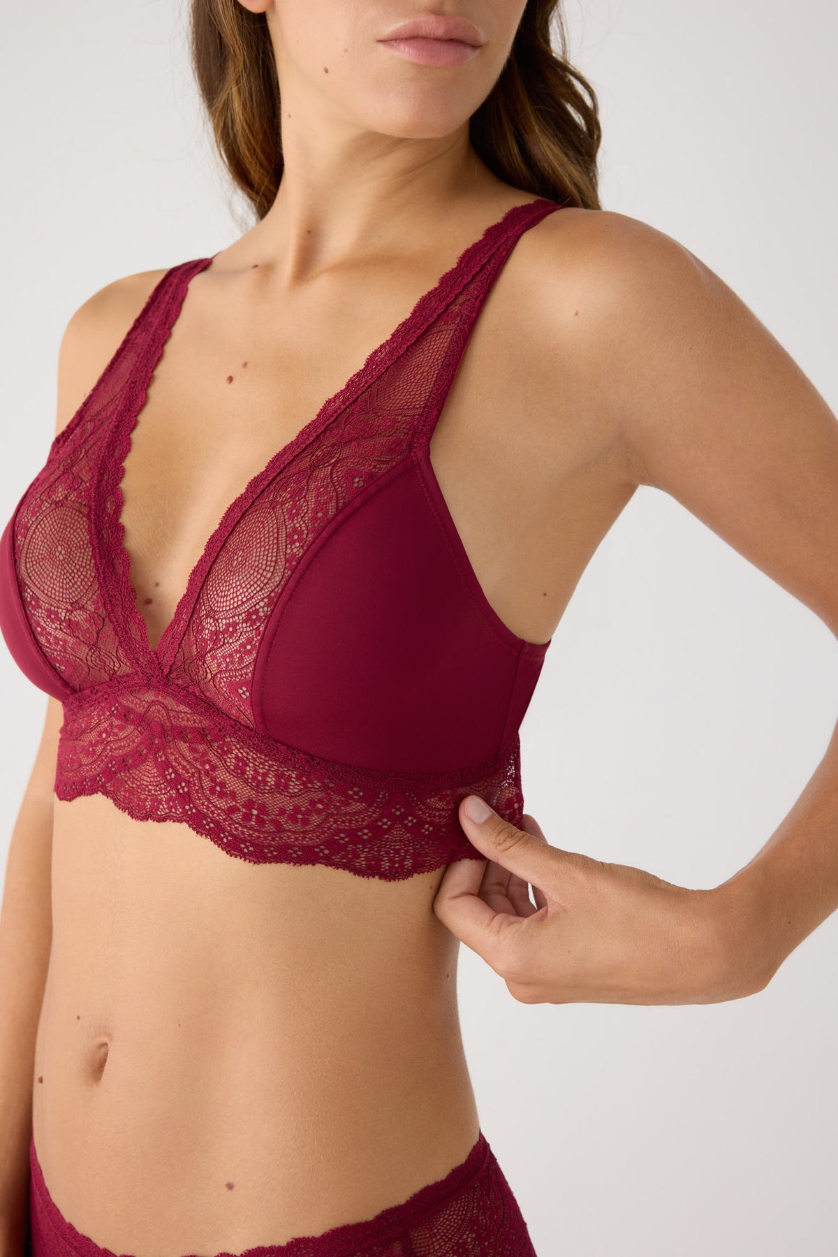 Sujetador bralette encaje granate | Paula Echevarria Limited Edition FW