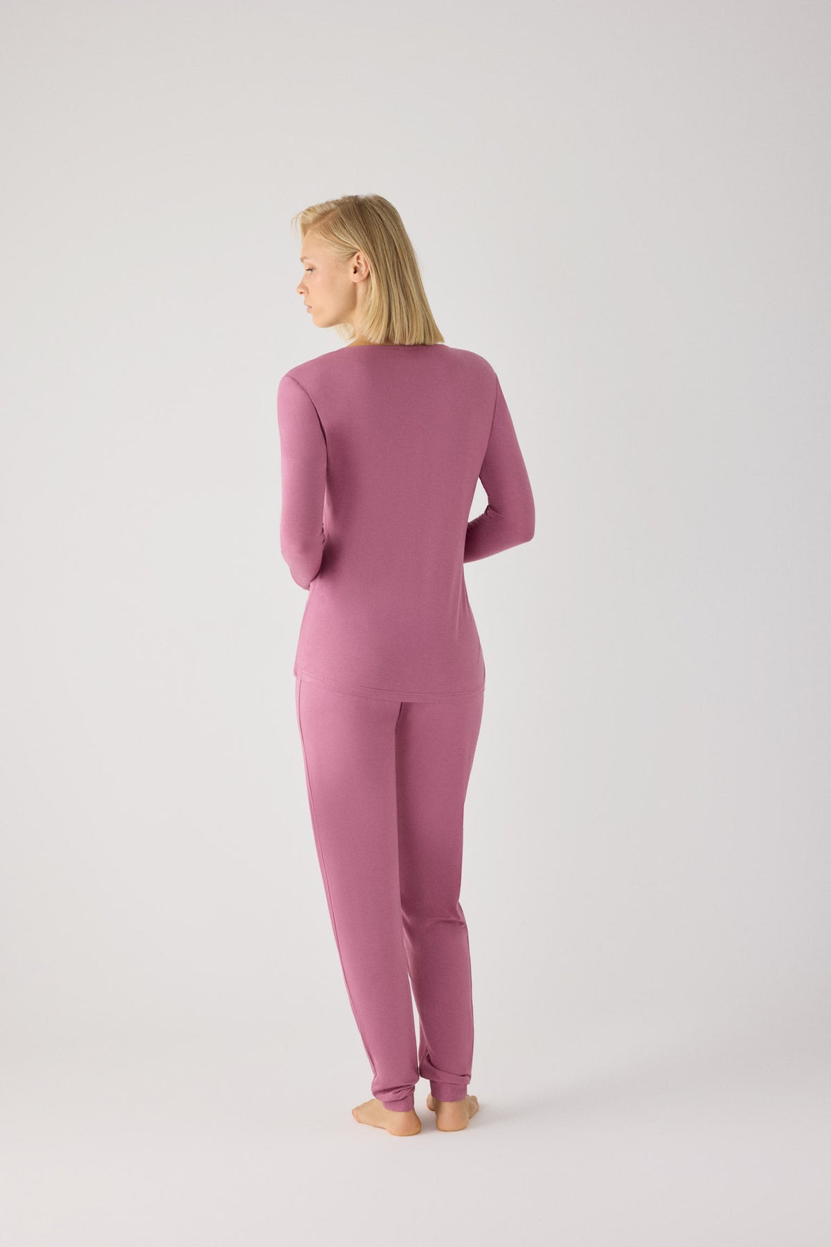 Pijama largo de mujer ligero y suave con pantalón jogger rosa