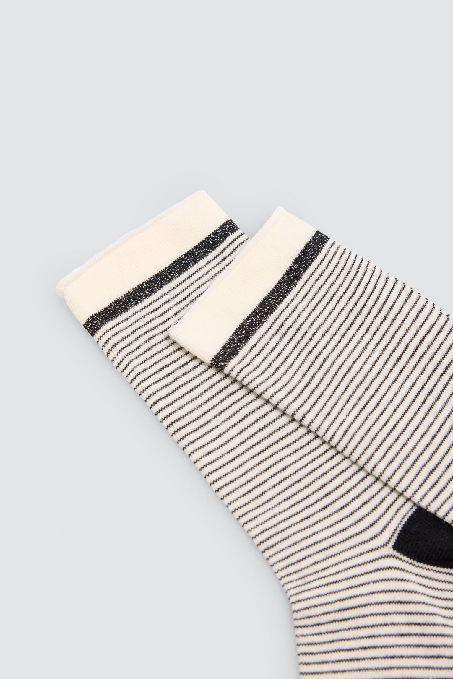 12107-pack-de-3-calcetines-mujer-sin-puno-negro-y-gris