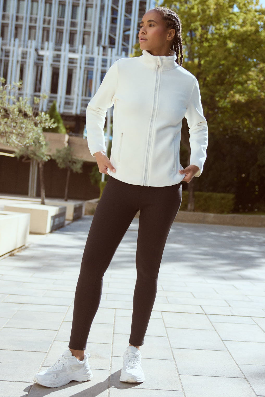 ULTRA TÉRMICO Chaqueta deportiva forro polar suave marfil