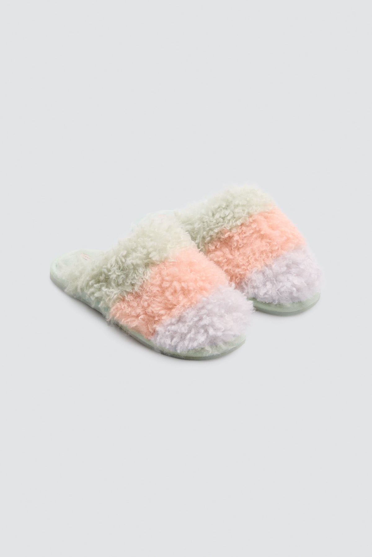 14197-zapatillas-de-casa-mujer-tipo-bota-de-pelo-con-estampado-de-cuadros