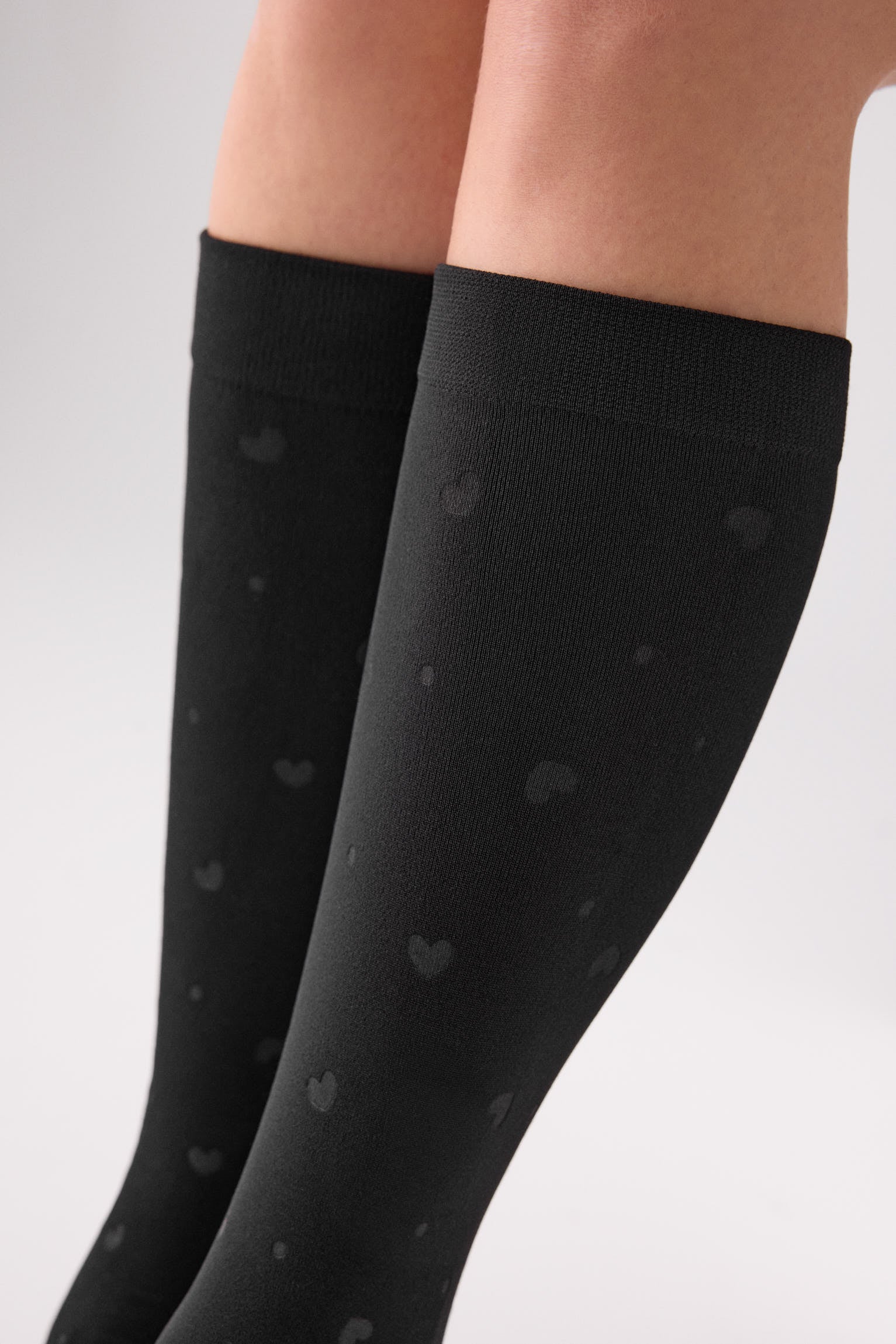 15134-NEGRO-medias-hasta-la-rodilla-termicas-corazones-140-denier-negro