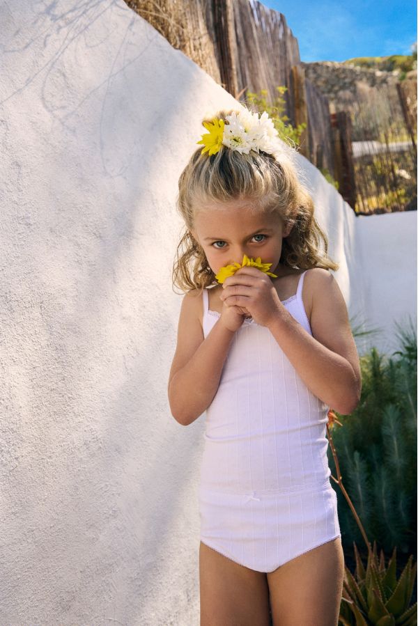 Set de ropa infantil para días especiales